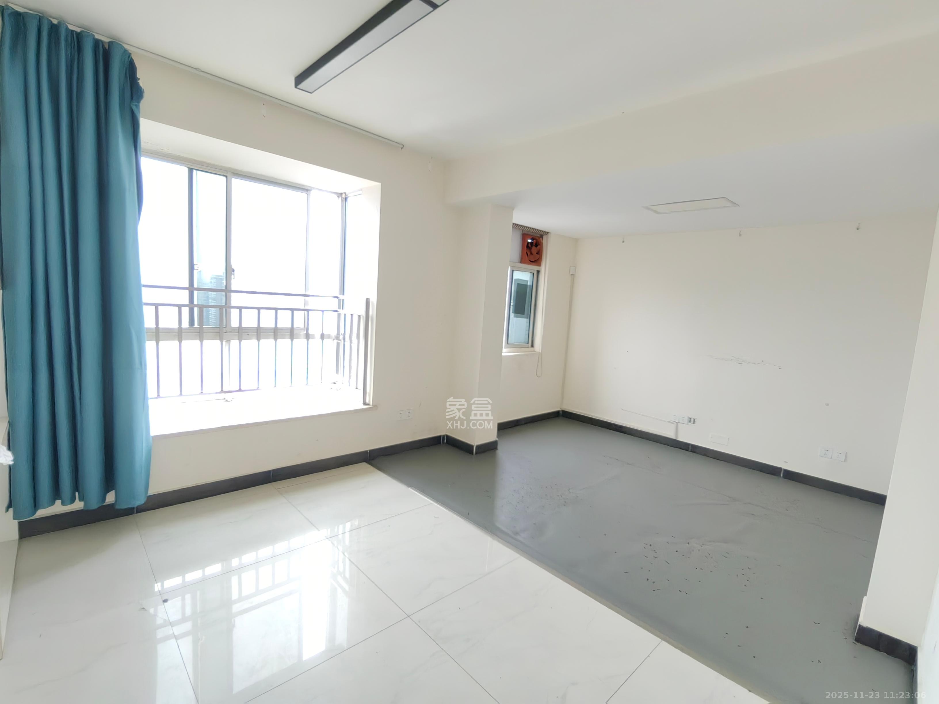 高桥现代商贸城 4室2厅1卫 3800.0元/月 高桥现代商贸城 4室2厅1卫 3800.0元/月室内图