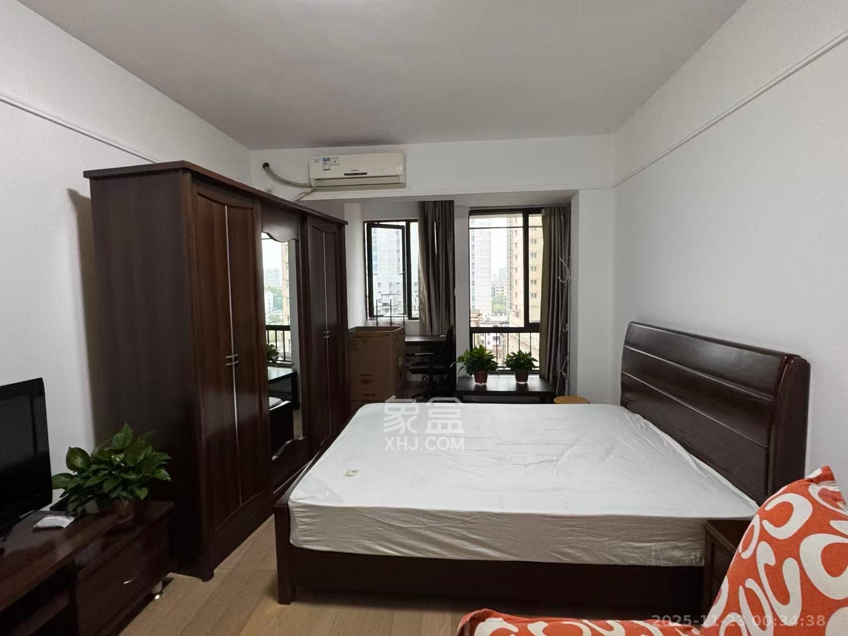 万科金色家园 1室1厅1卫 1300.0元/月 万科金色家园 1室1厅1卫 1300.0元/月室内图