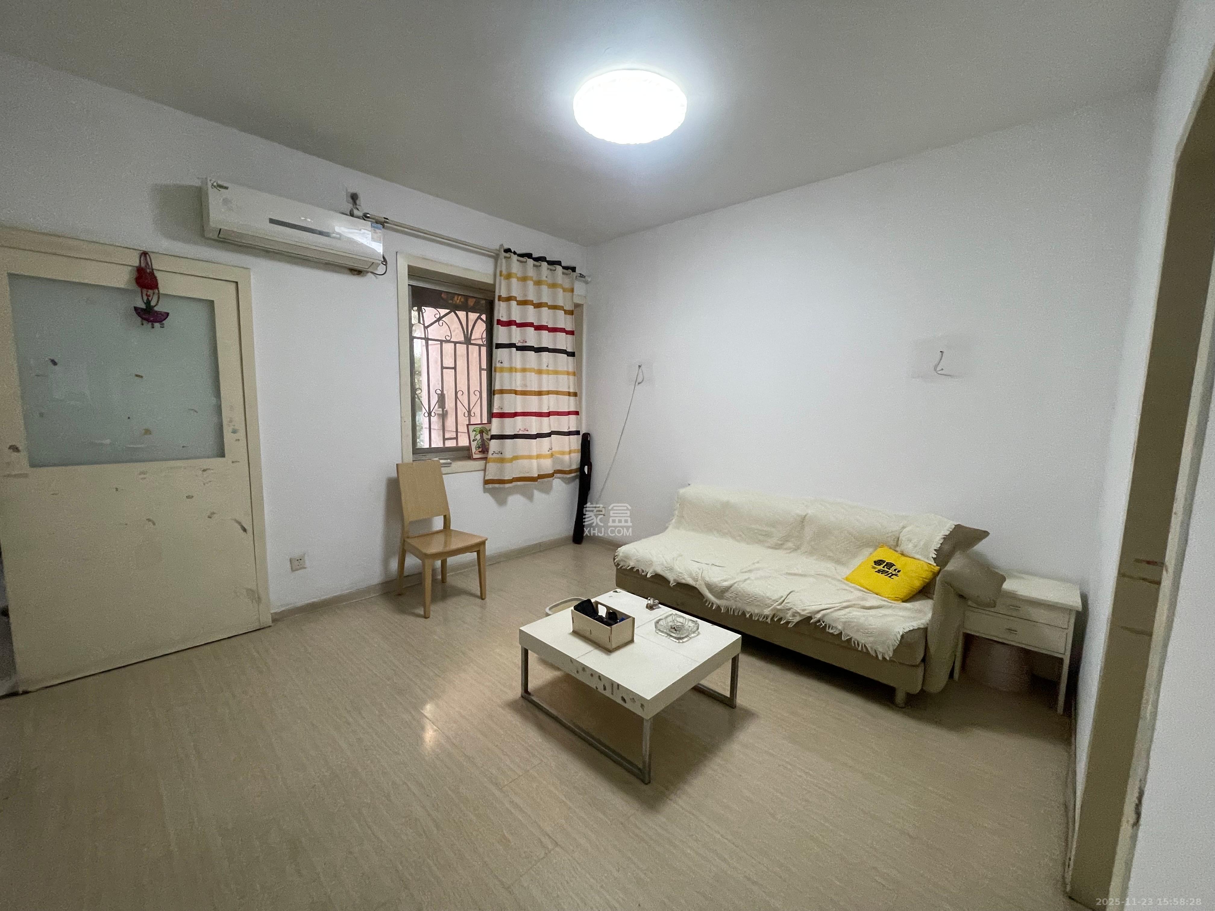 保险公司宿舍（凤凰台巷72号）  2室1厅1卫    2200.0元/月