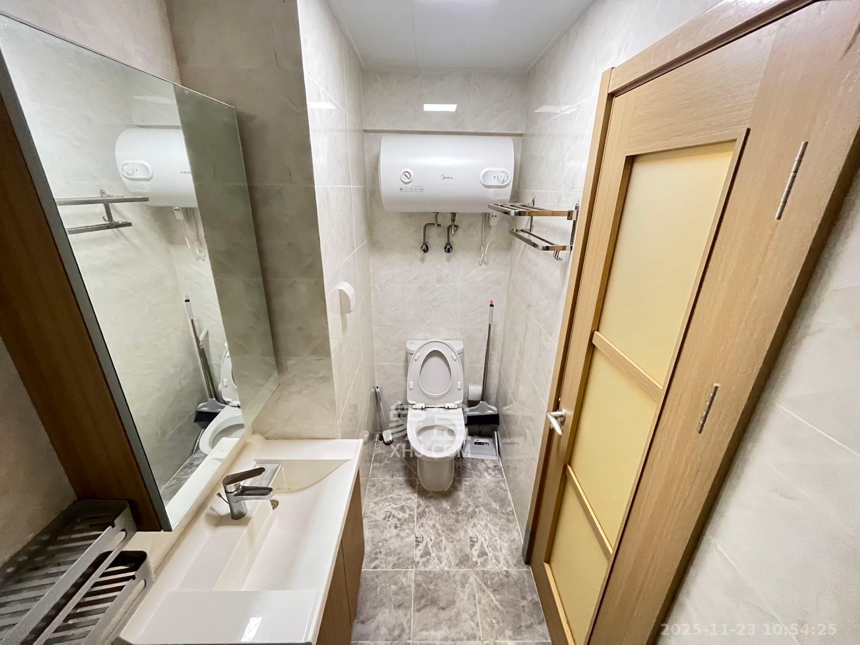 卓越浅水湾 1室1厅1卫 1800.0元/月 卓越浅水湾 1室1厅1卫 1800.0元/月室内图