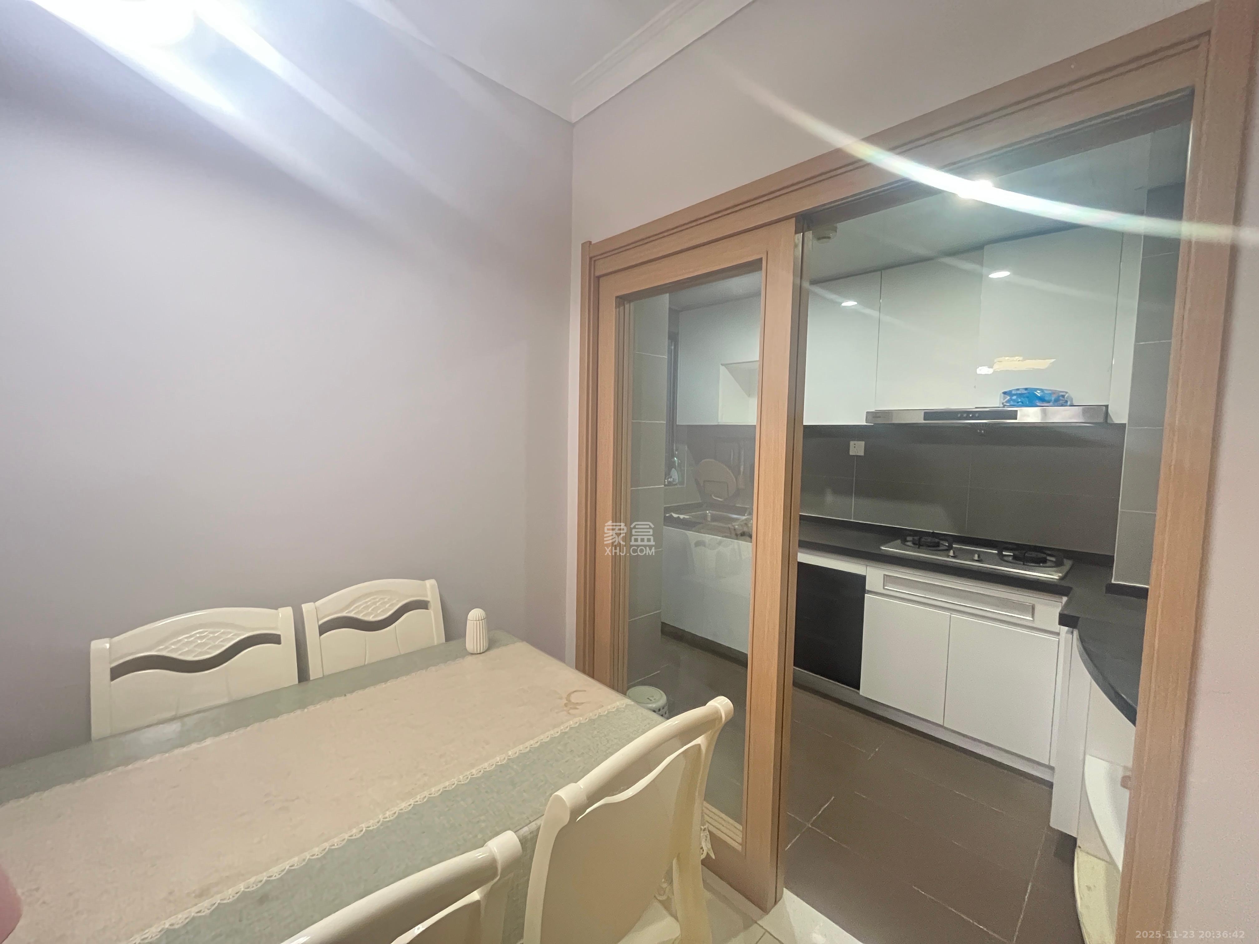 时代倾城二期 2室2厅1卫 1800.0元/月 时代倾城二期 2室2厅1卫 1800.0元/月室内图