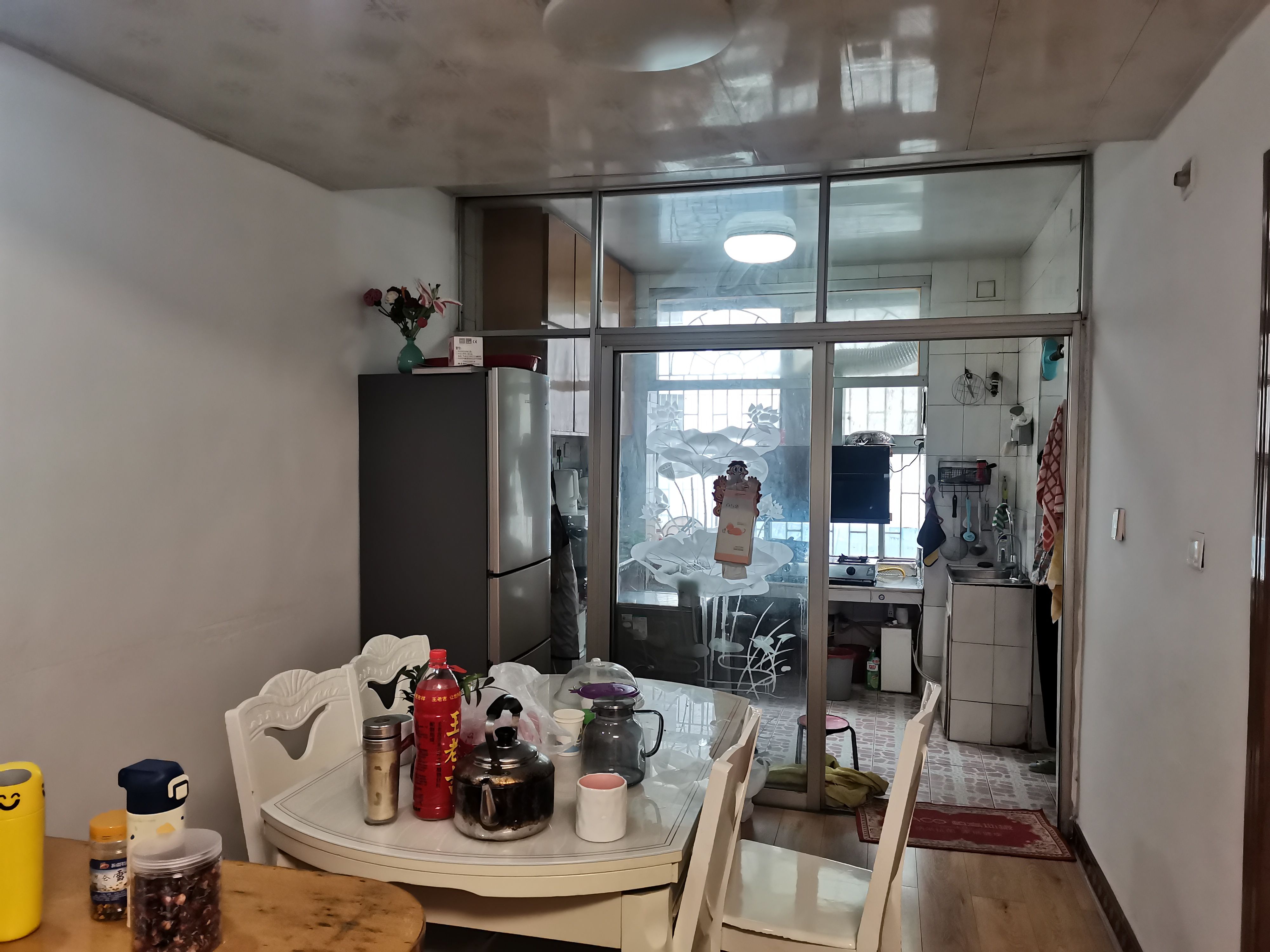 娄底市电子研究所  1室0厅0卫    32.0万客厅