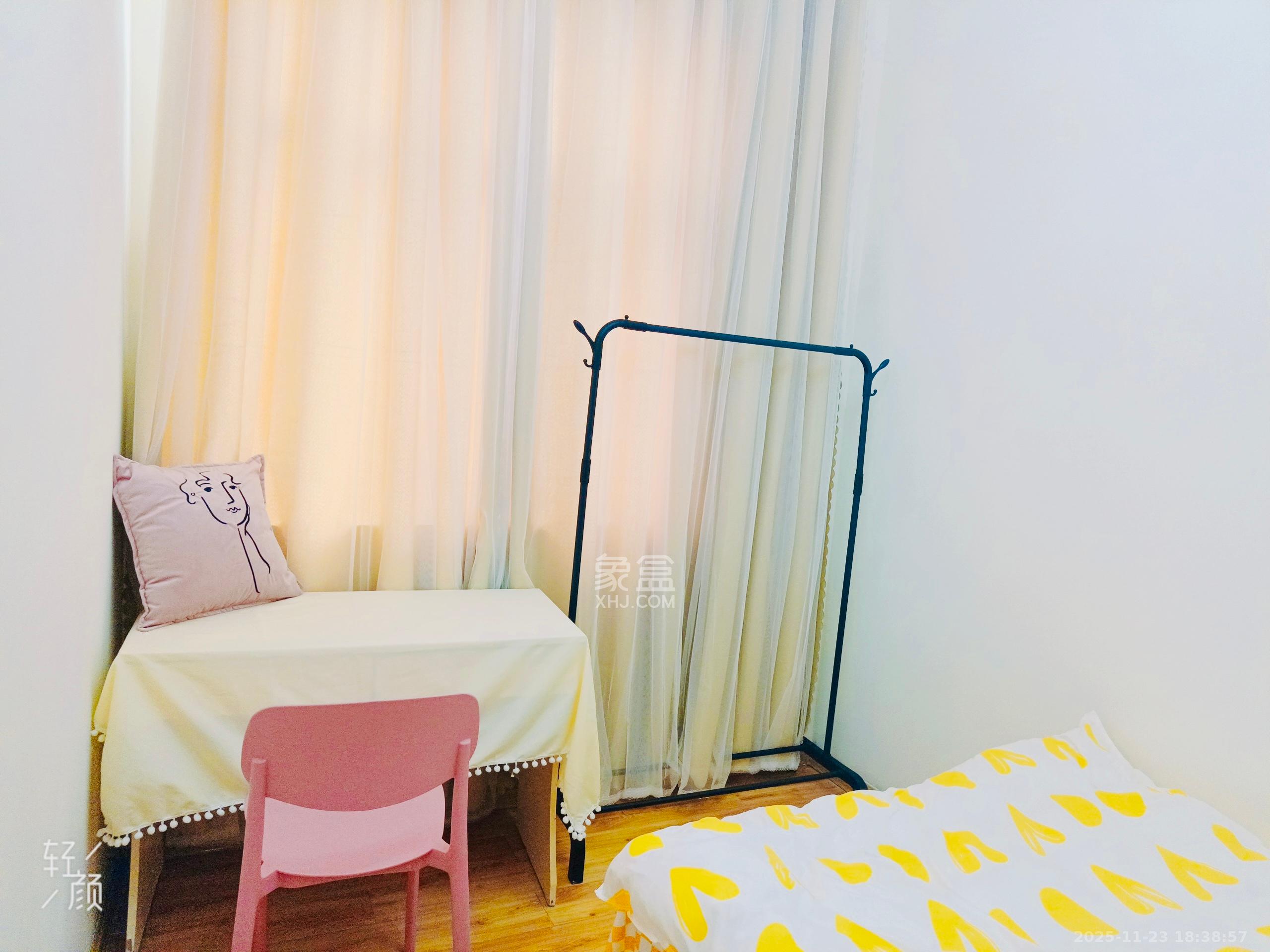 星城映象  2室2厅1卫    2400.0元/月室内图