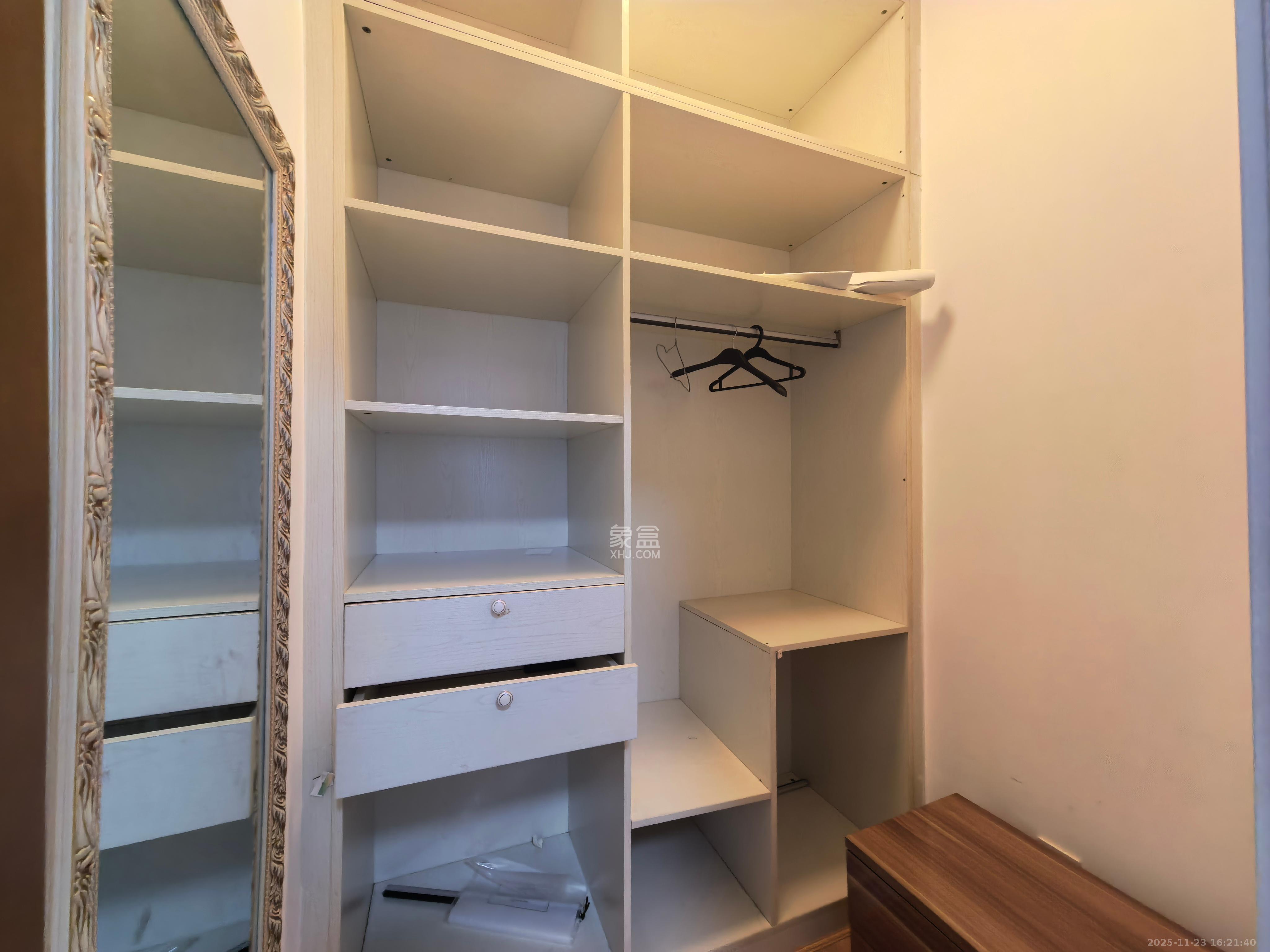 辉煌国际城一期  2室2厅1卫    1600.0元/月室内图