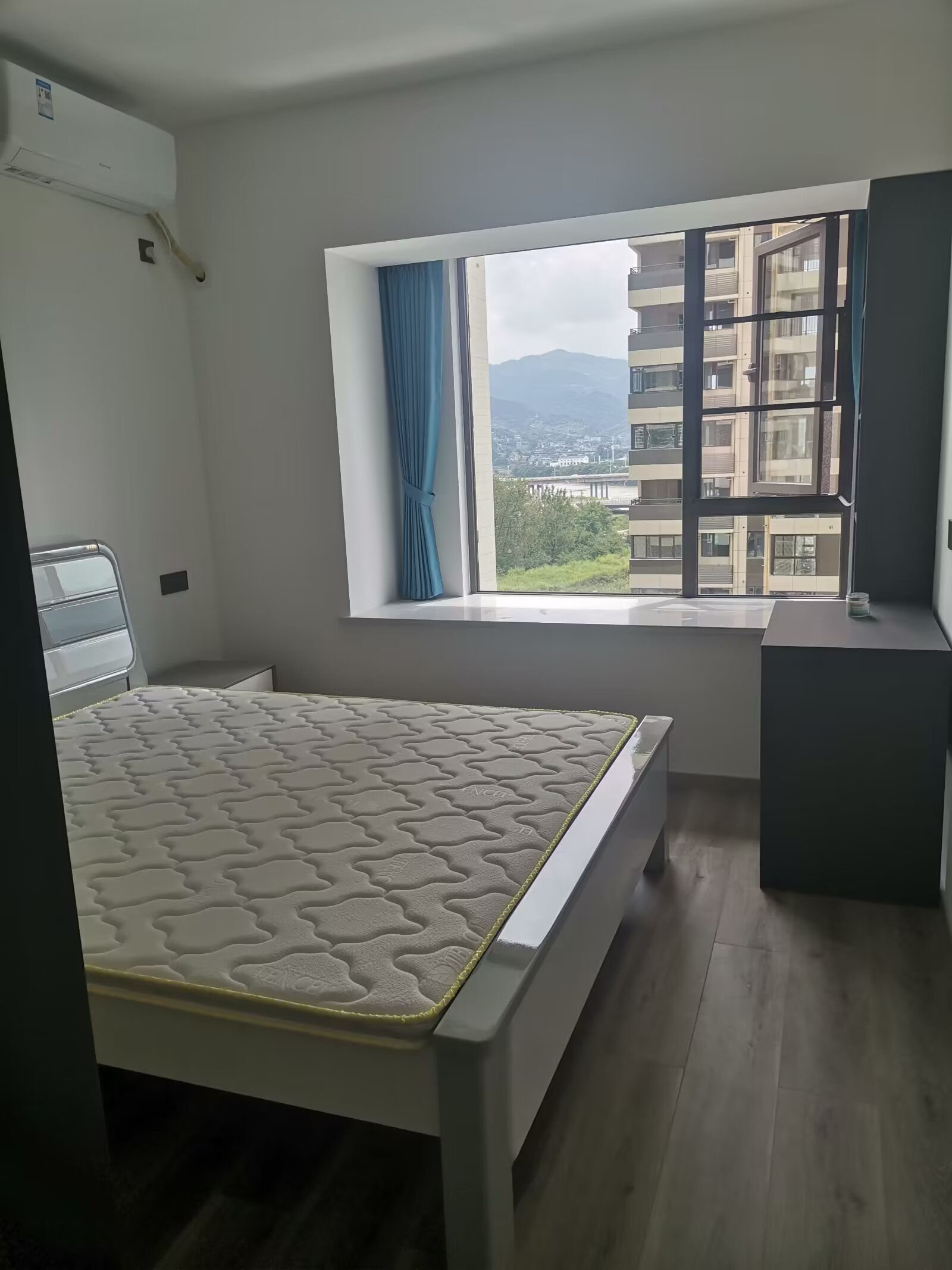 世茂云城  3室2厅2卫    2000.0元/月室内图