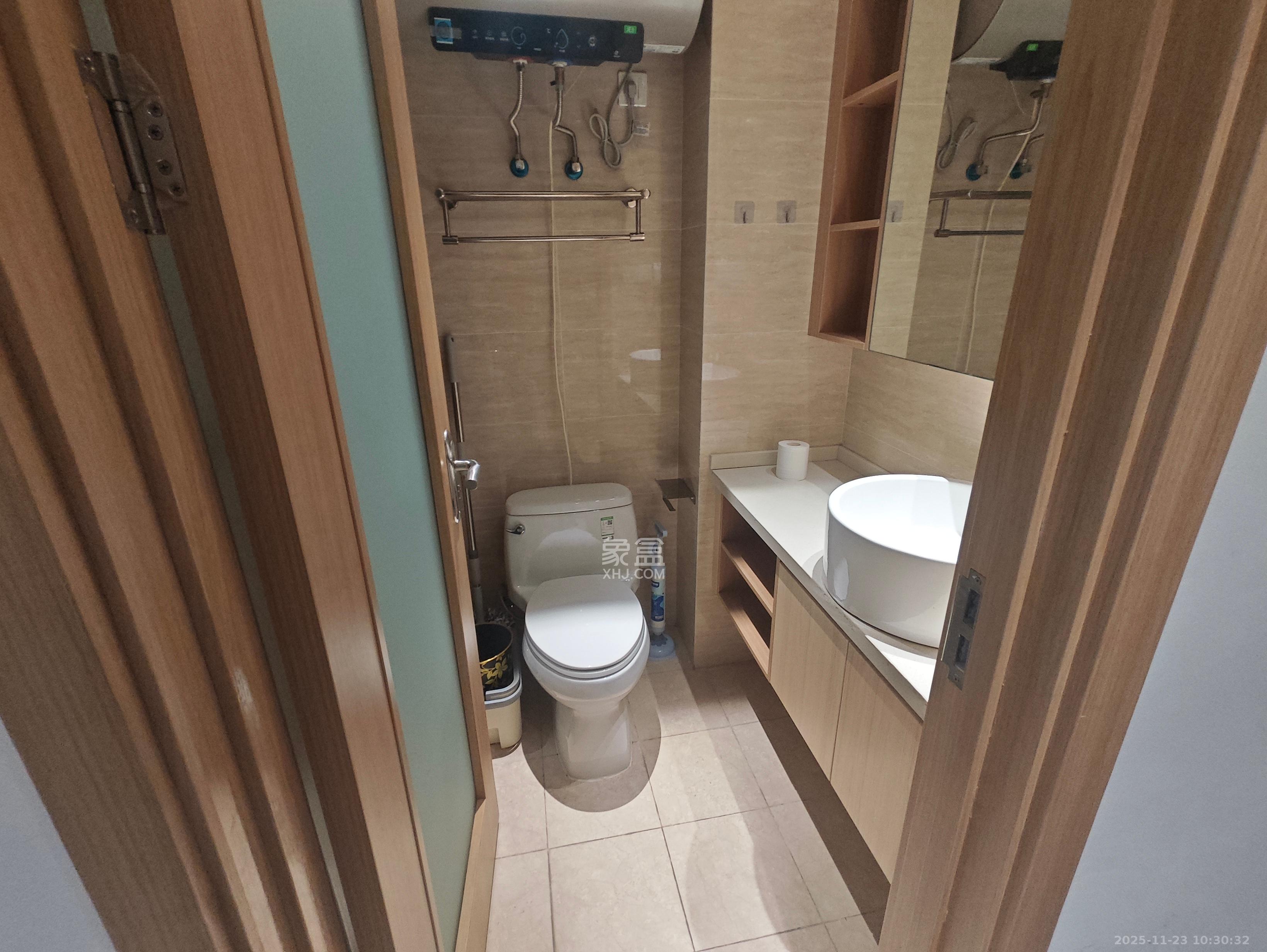 万润时光里  1室0厅0卫    2000.0元/月室内图