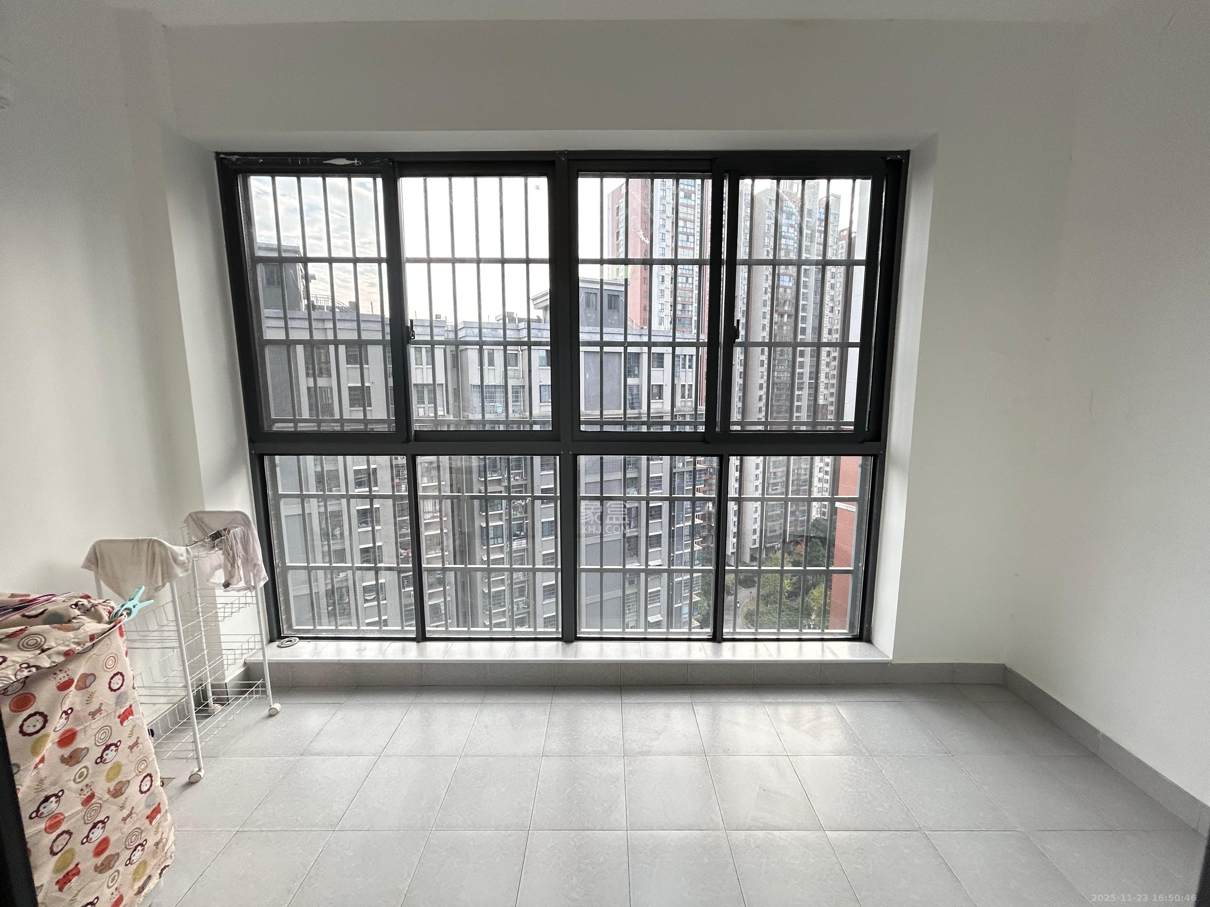 丰源国际 2室2厅1卫 1600.0元/月 丰源国际 2室2厅1卫 1600.0元/月室内图