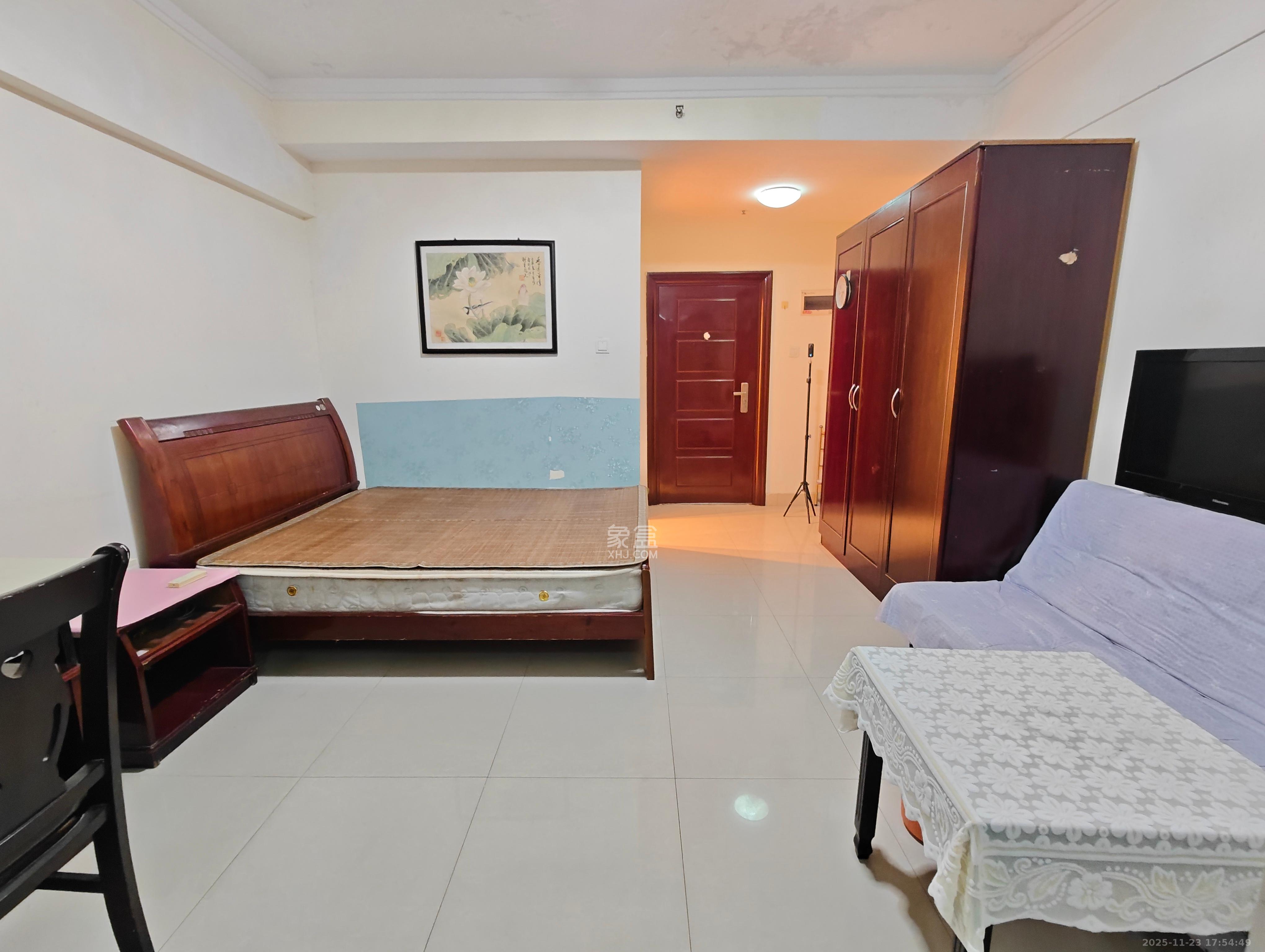 观湖公寓  1室1厅1卫    1500.0元/月室内图