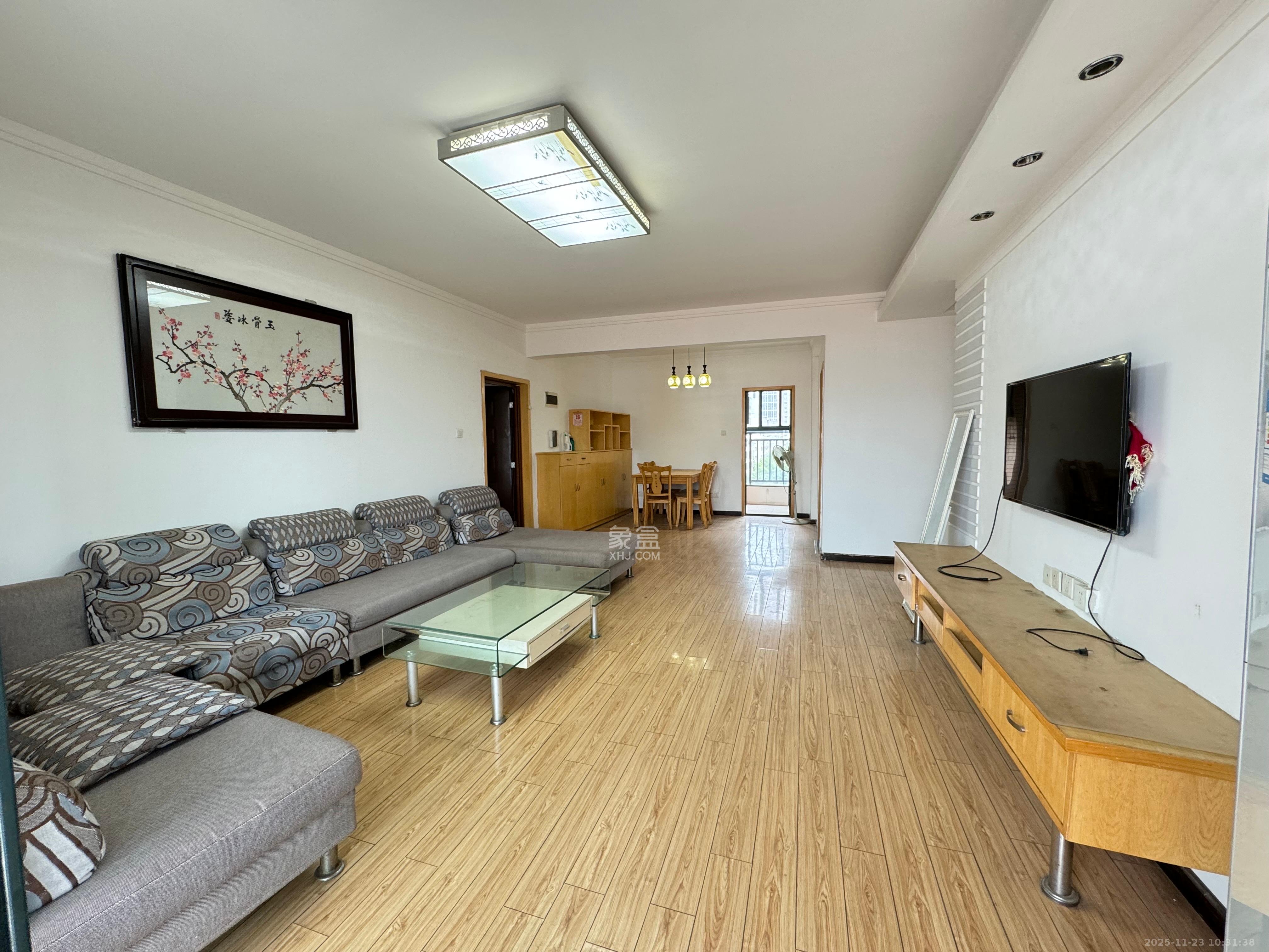 东业早安星城  3室2厅2卫    2200.0元/月室内图