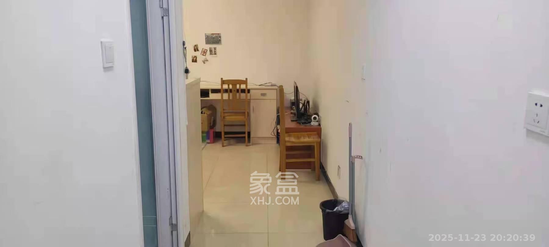 天下一家  1室1厅1卫    1600.0元/月