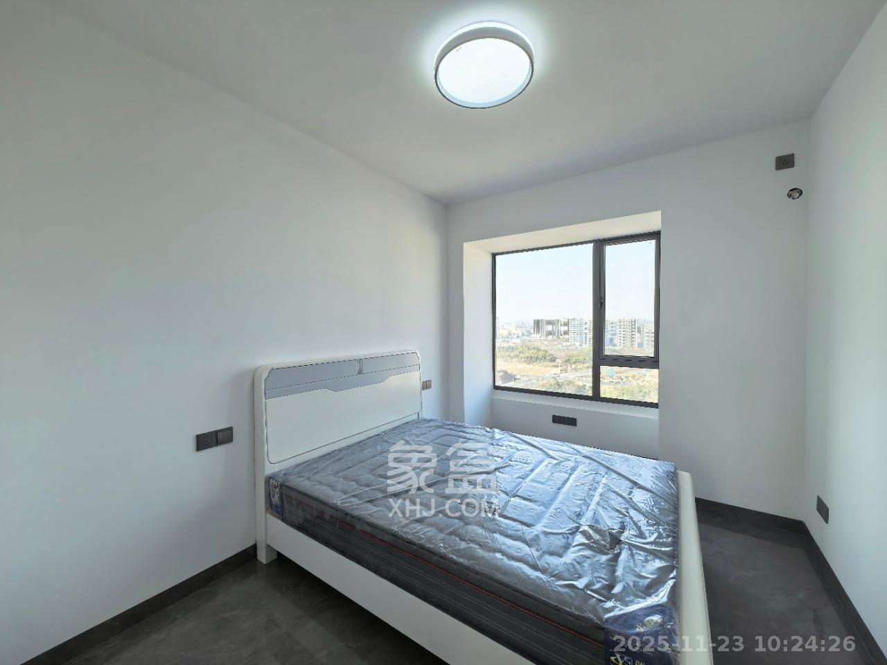 桥头家园二期（桥头家苑二期）  4室2厅2卫    2400.0元/月室内图