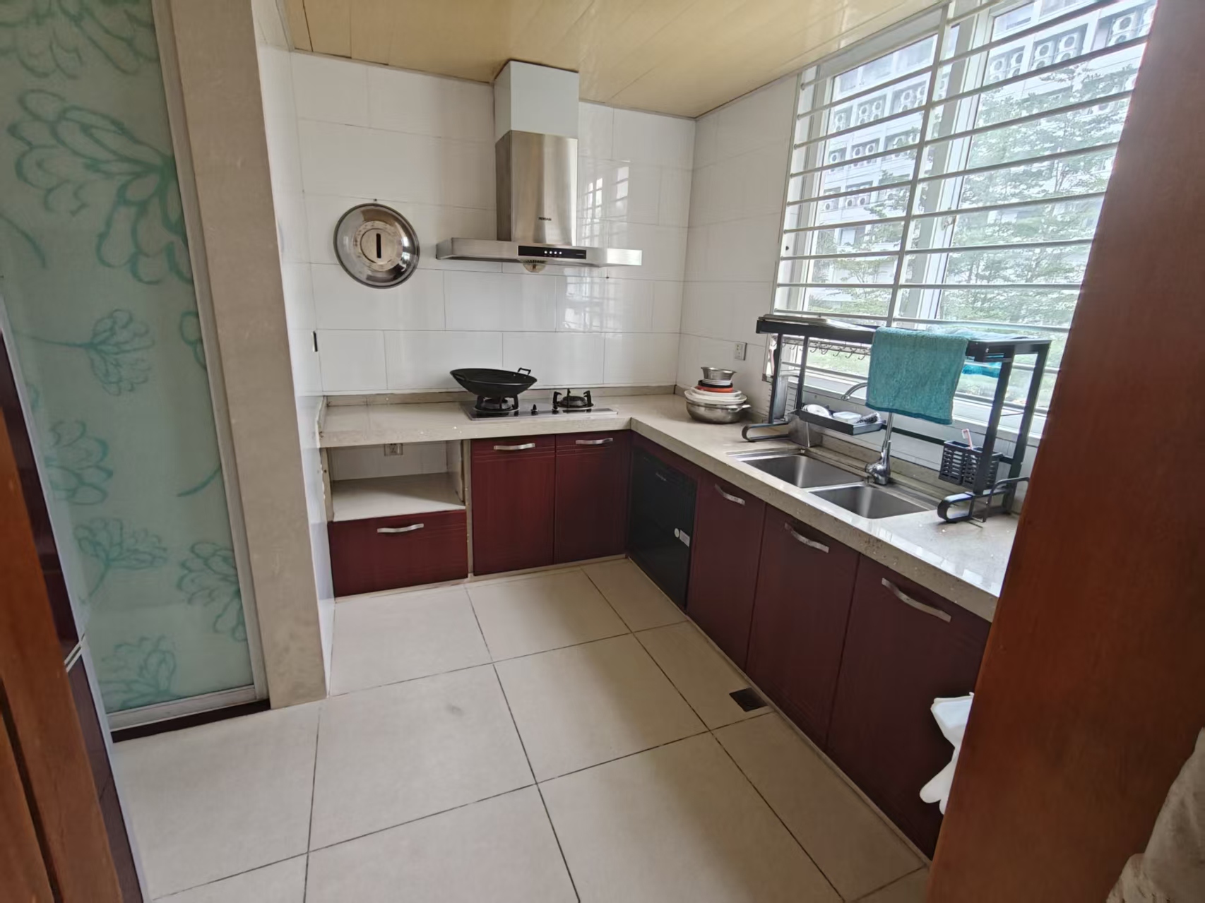 金盘雅苑 4室2厅2卫 3600.0元/月 金盘雅苑 4室2厅2卫 3600.0元/月户型图