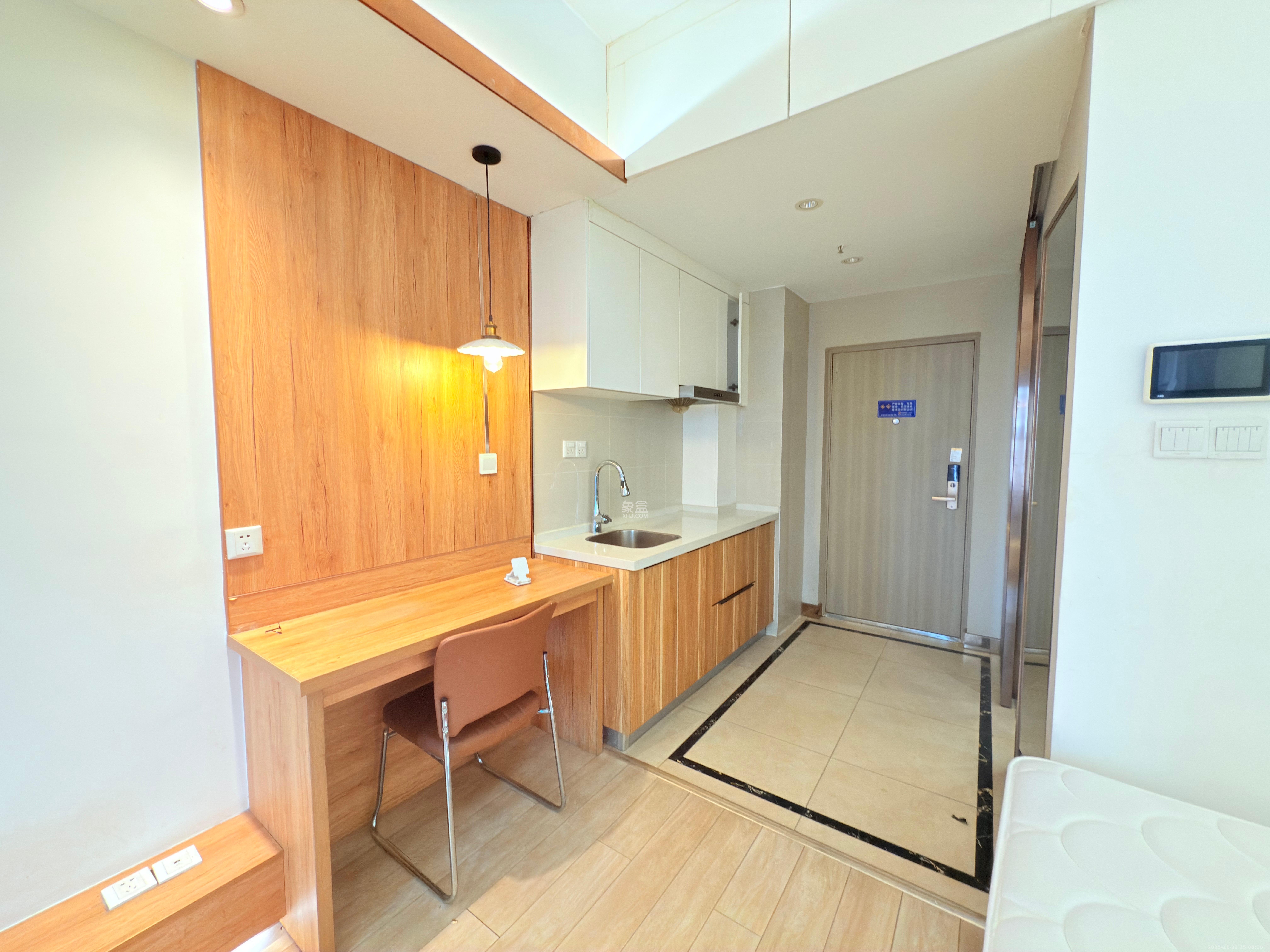 远洋外滩壹号  1室1厅1卫    2000.0元/月室内图