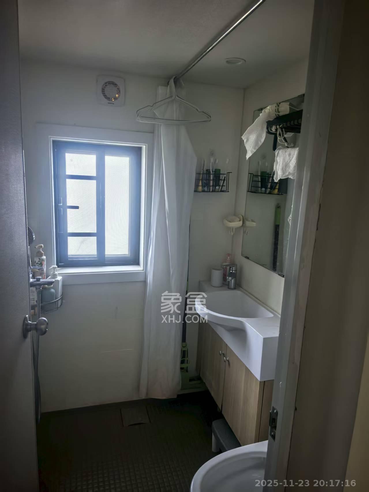 卓越浅水湾  1室0厅0卫    3000.0元/月室内图