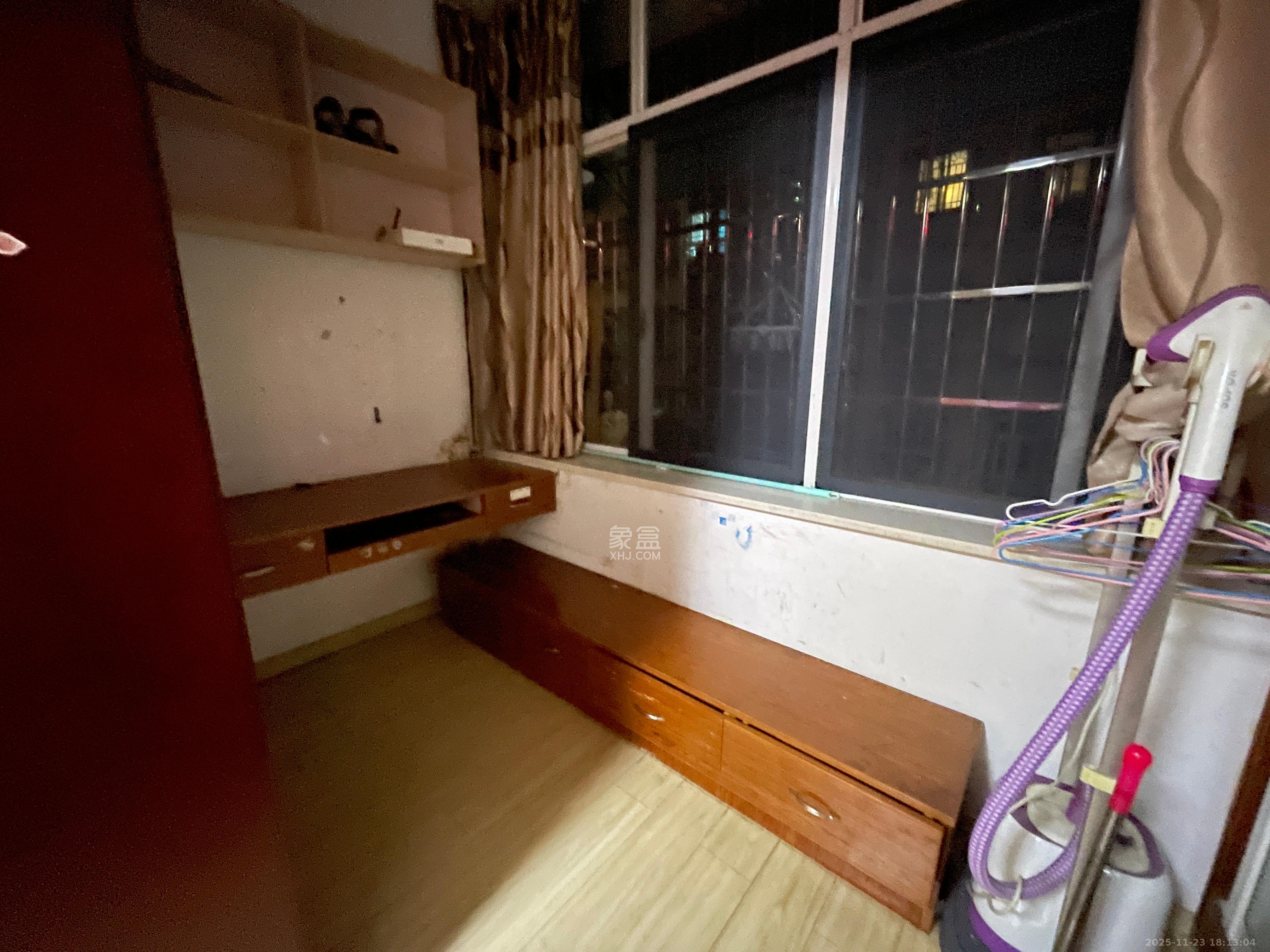 牛婆塘社区 2室2厅1卫 1600.0元/月 牛婆塘社区 2室2厅1卫 1600.0元/月室内图