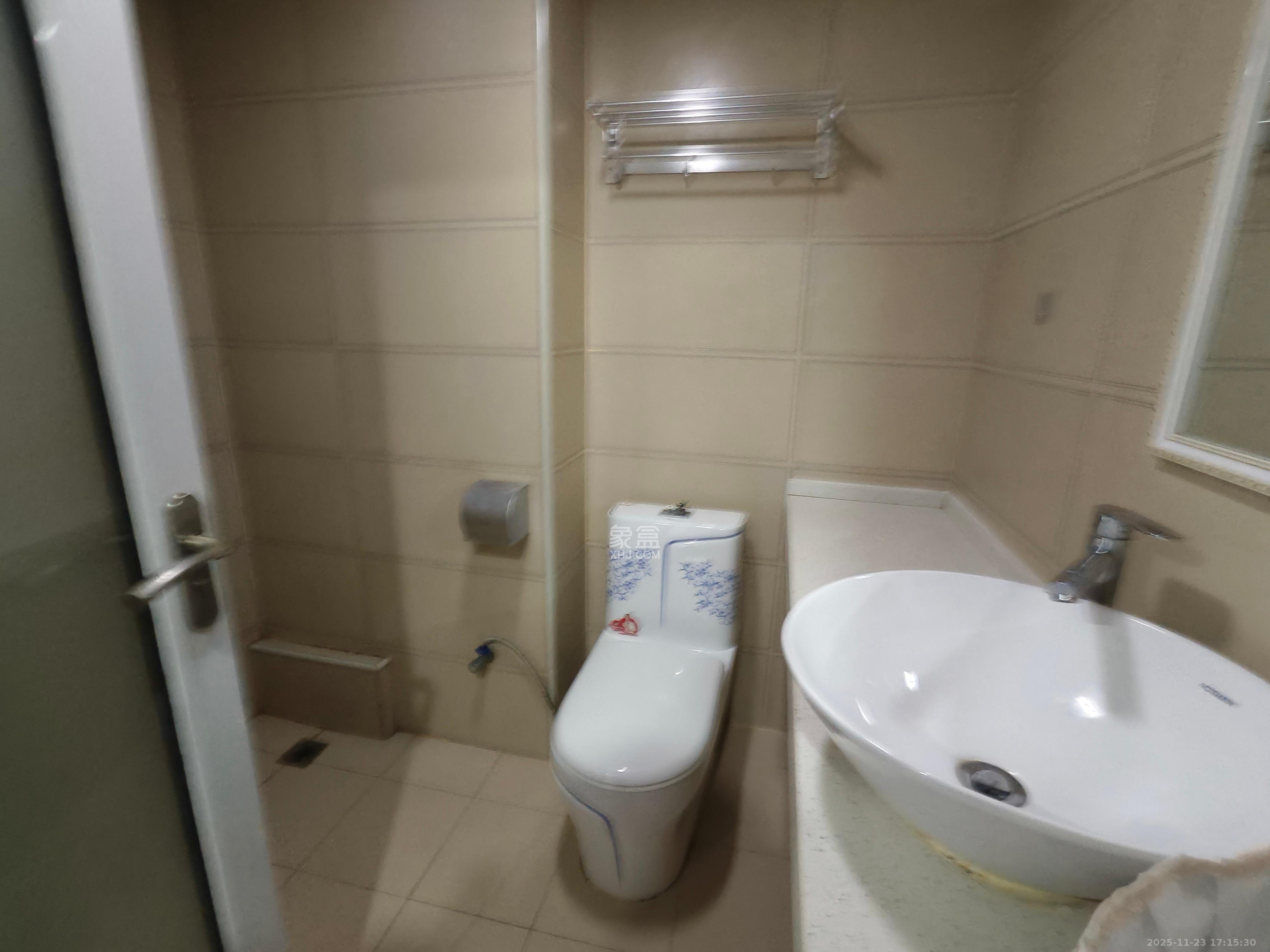 兰亭湾畔  1室1厅1卫    1500.0元/月室内图