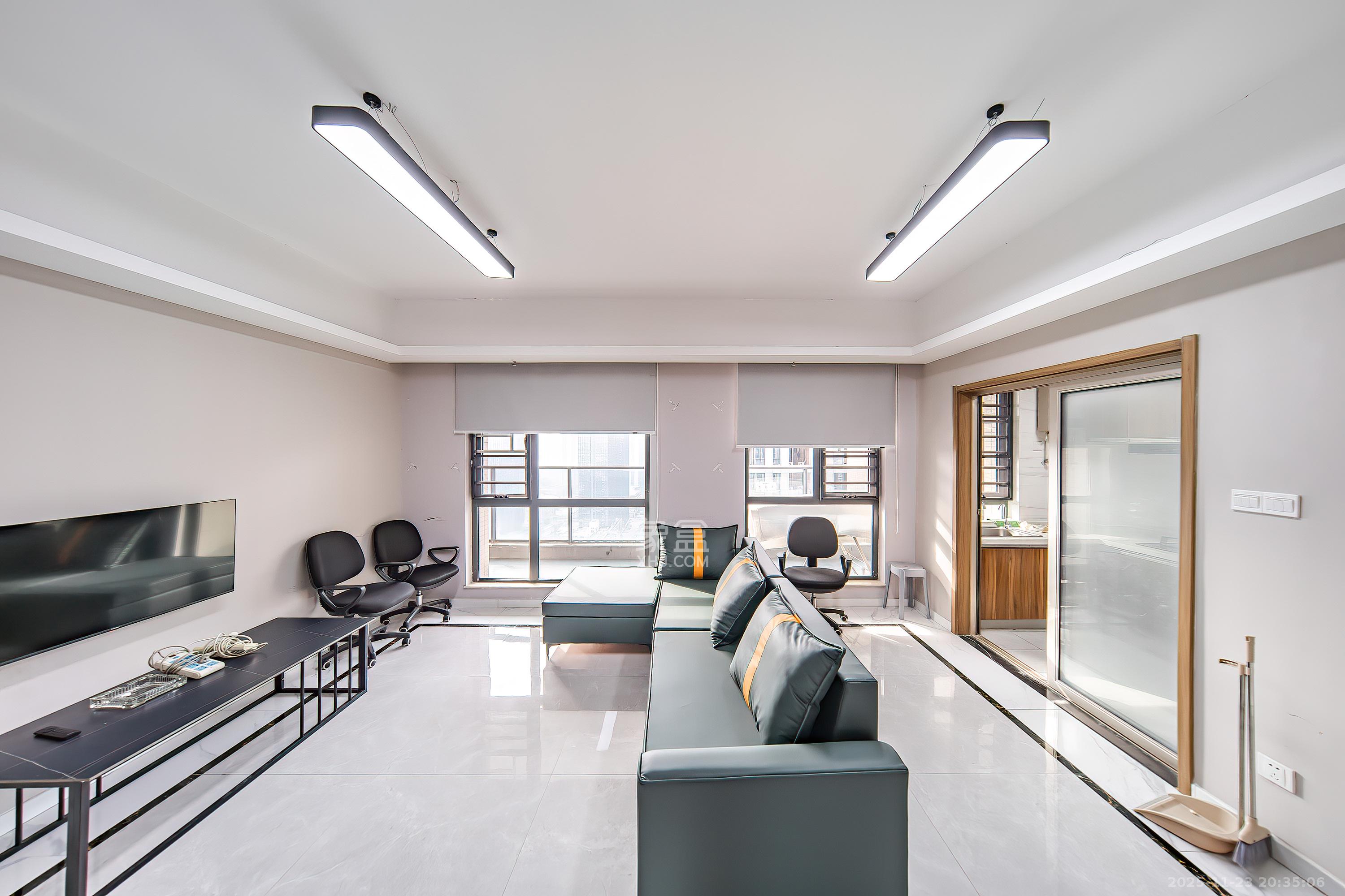 里约荟 3室2厅2卫 70.0万 里约荟 3室2厅2卫 70.0万客厅