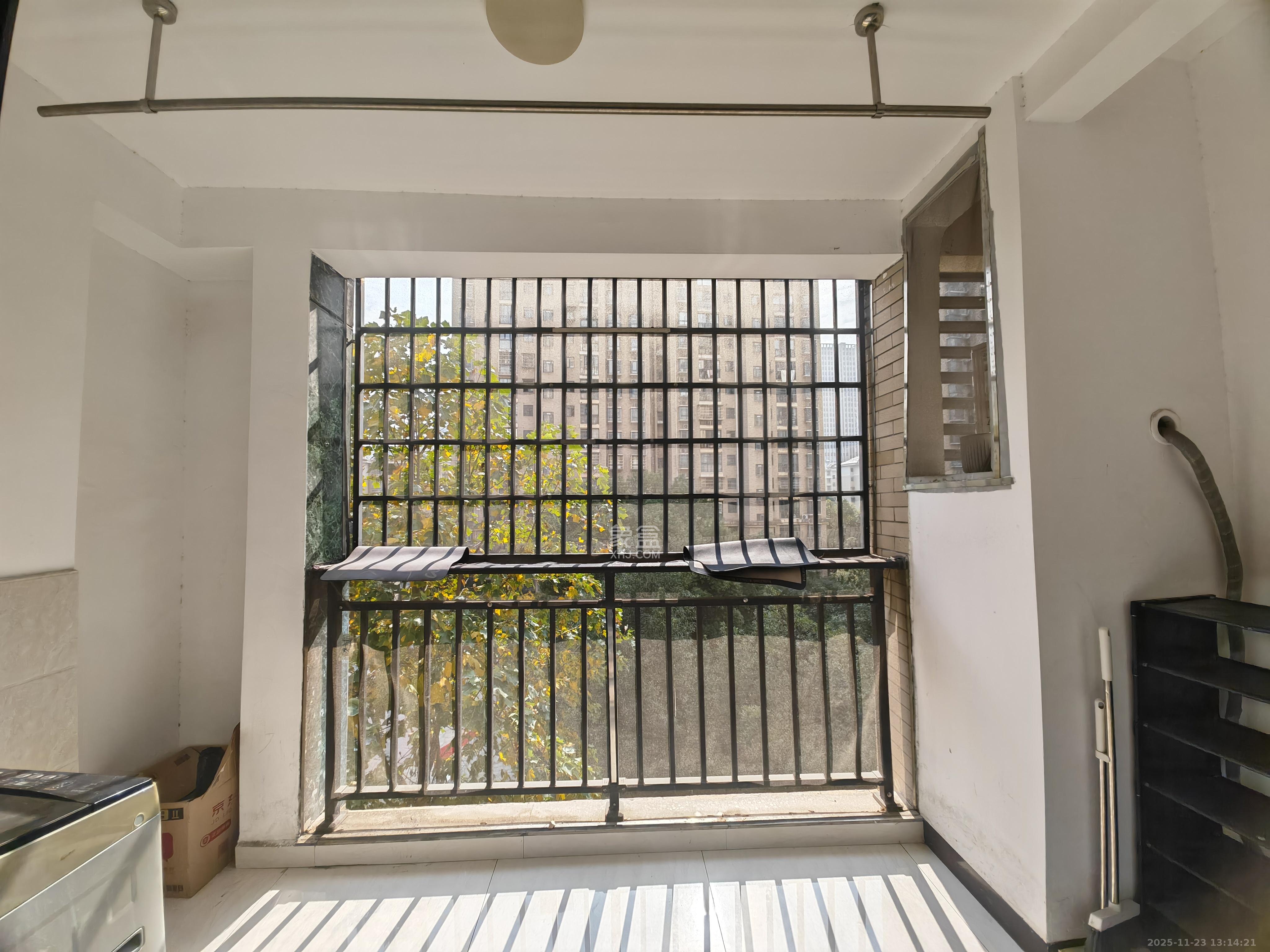 天骄福邸  2室2厅2卫    2600.0元/月室内图