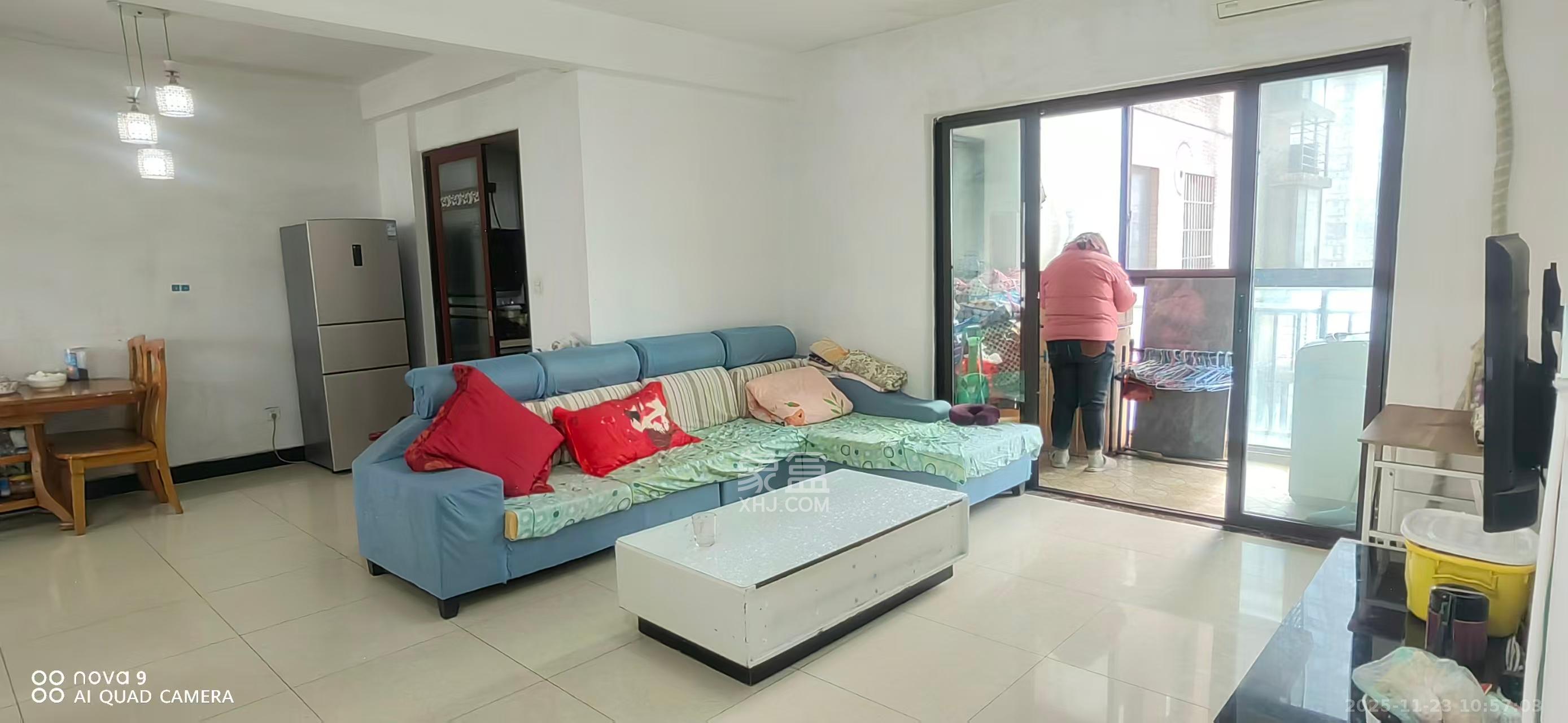 钰龙天下二期(钰龙佳园) 3室2厅2卫 2200.0元/月 钰龙天下二期(钰龙佳园) 3室2厅2卫 2200.0元/月室内图