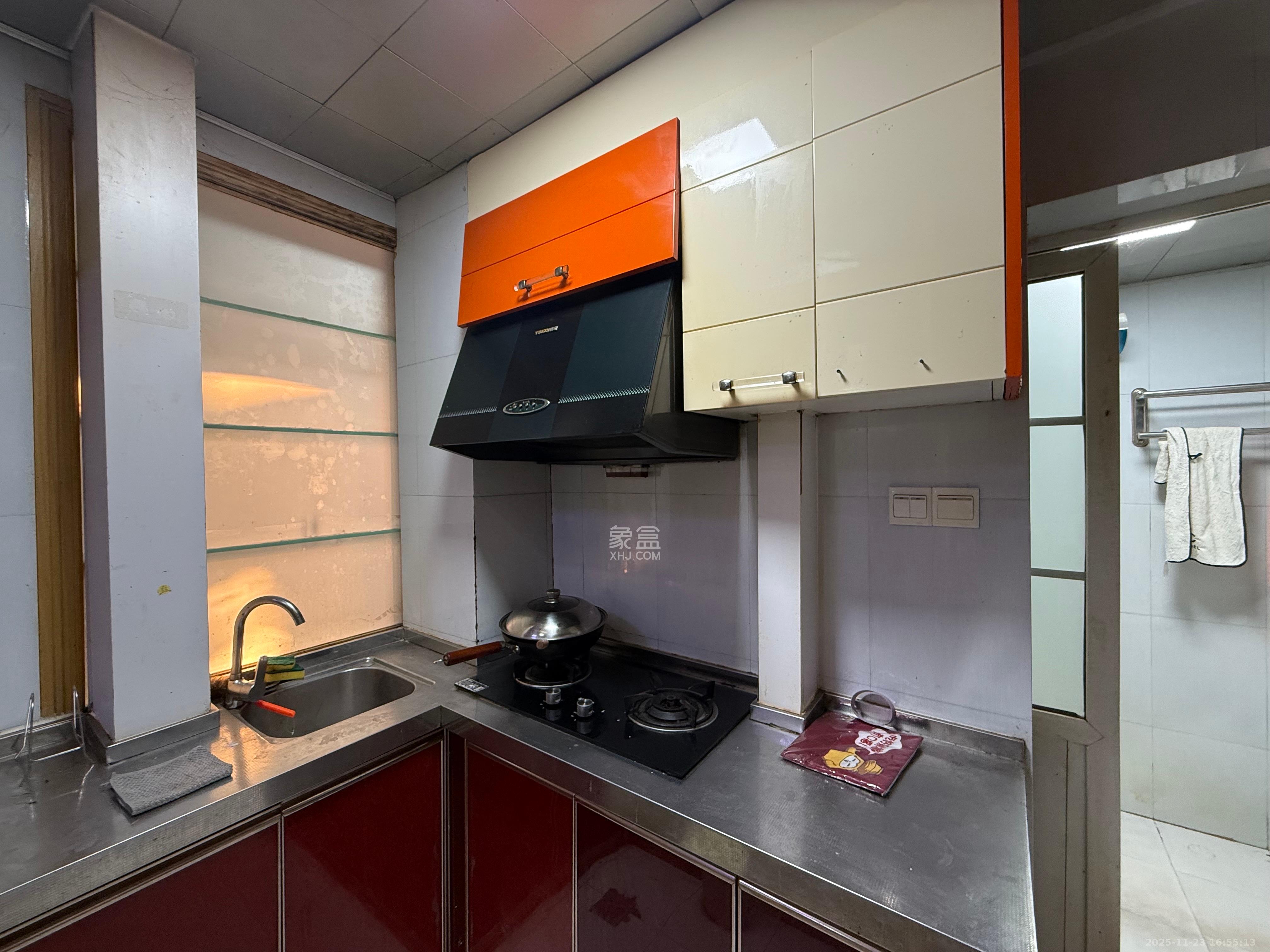 都市春天  1室1厅1卫    1700.0元/月室内图