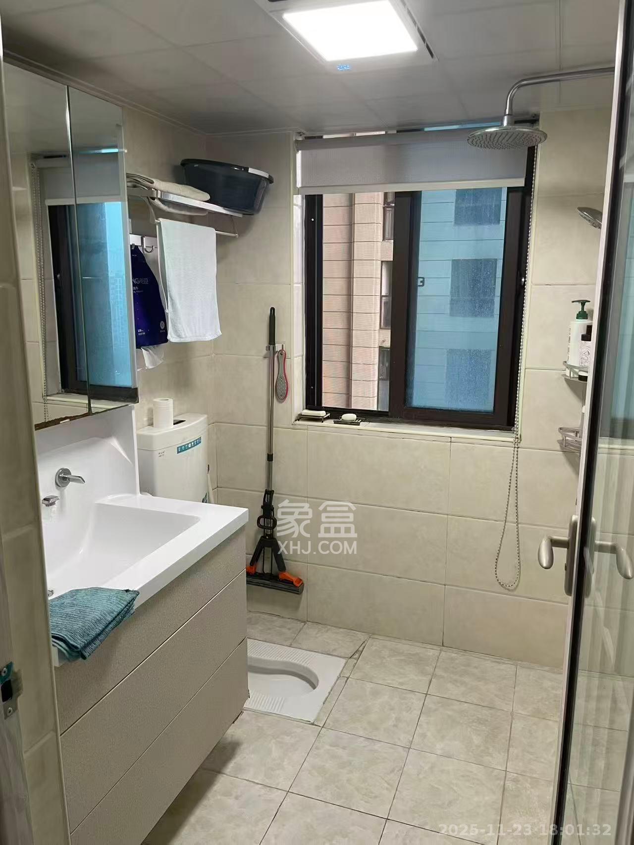 天下一家 2室1厅1卫 2600.0元/月 天下一家 2室1厅1卫 2600.0元/月室内图