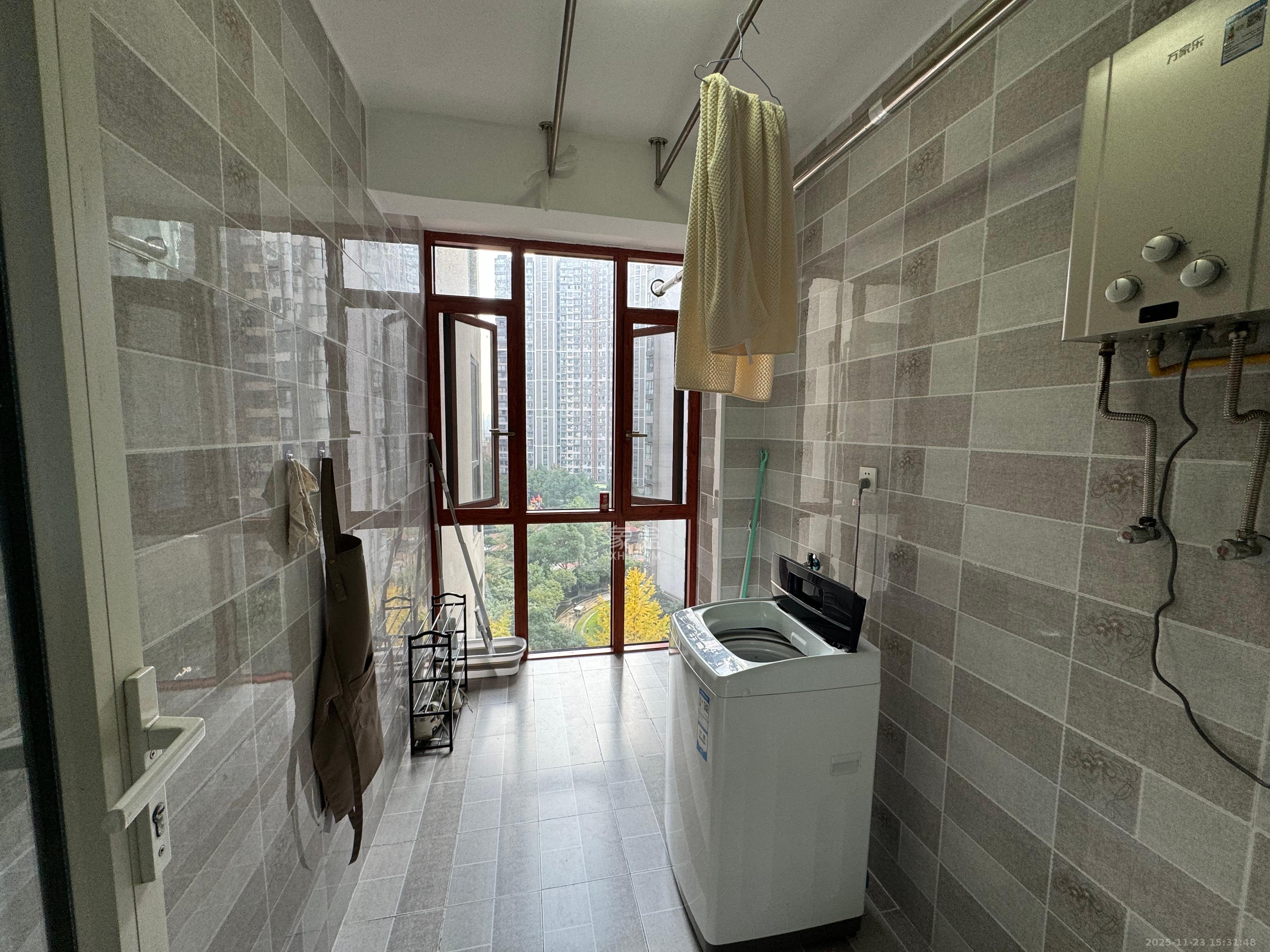 北辰三角洲E5区 1室2厅1卫 3300.0元/月 北辰三角洲E5区 1室2厅1卫 3300.0元/月室内图