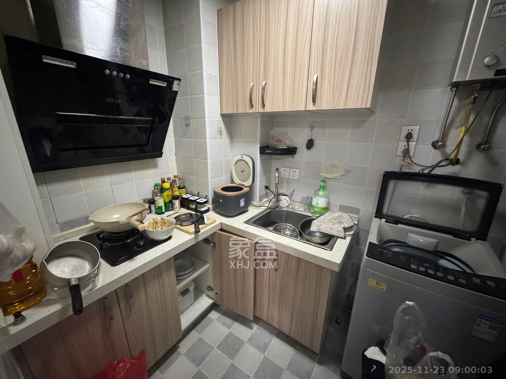 德茂公寓  1室2厅1卫    1600.0元/月室内图