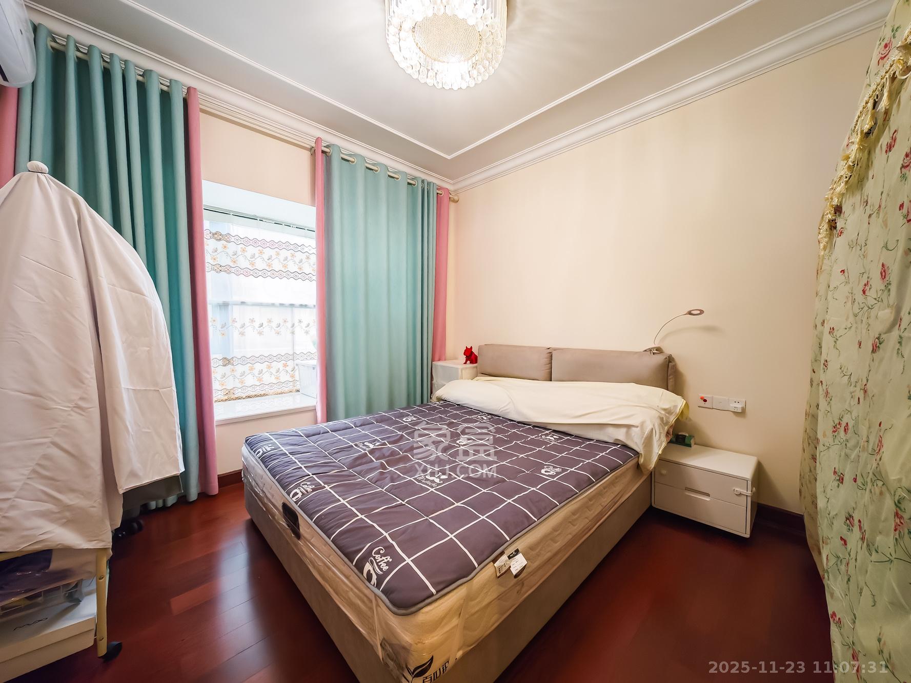 恒大御景天下城一期 3室2厅1卫 65.0万 恒大御景天下城一期 3室2厅1卫 65.0万卧室