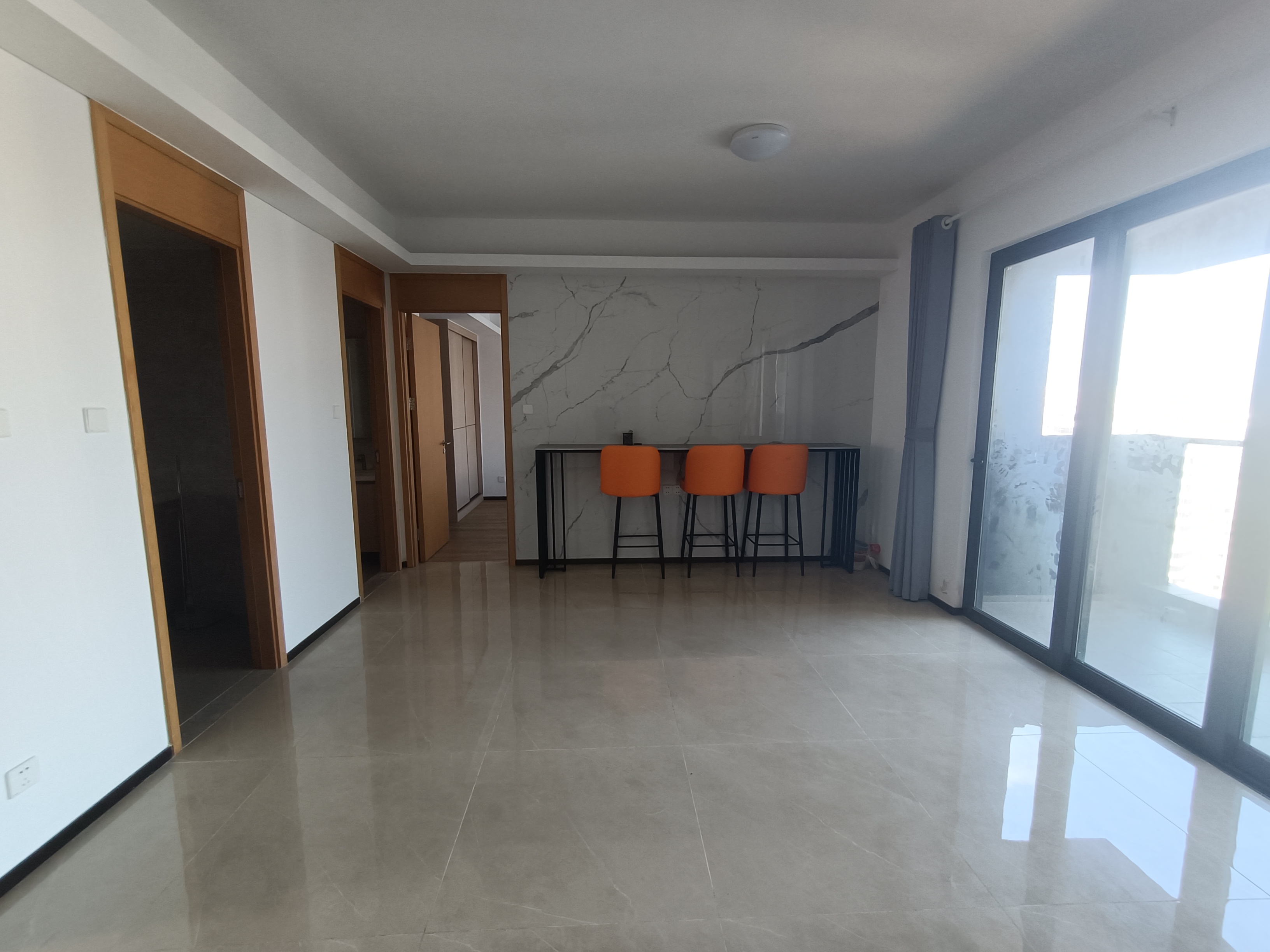 华润中心二期东悦府  2室1厅1卫    4500.0元/月