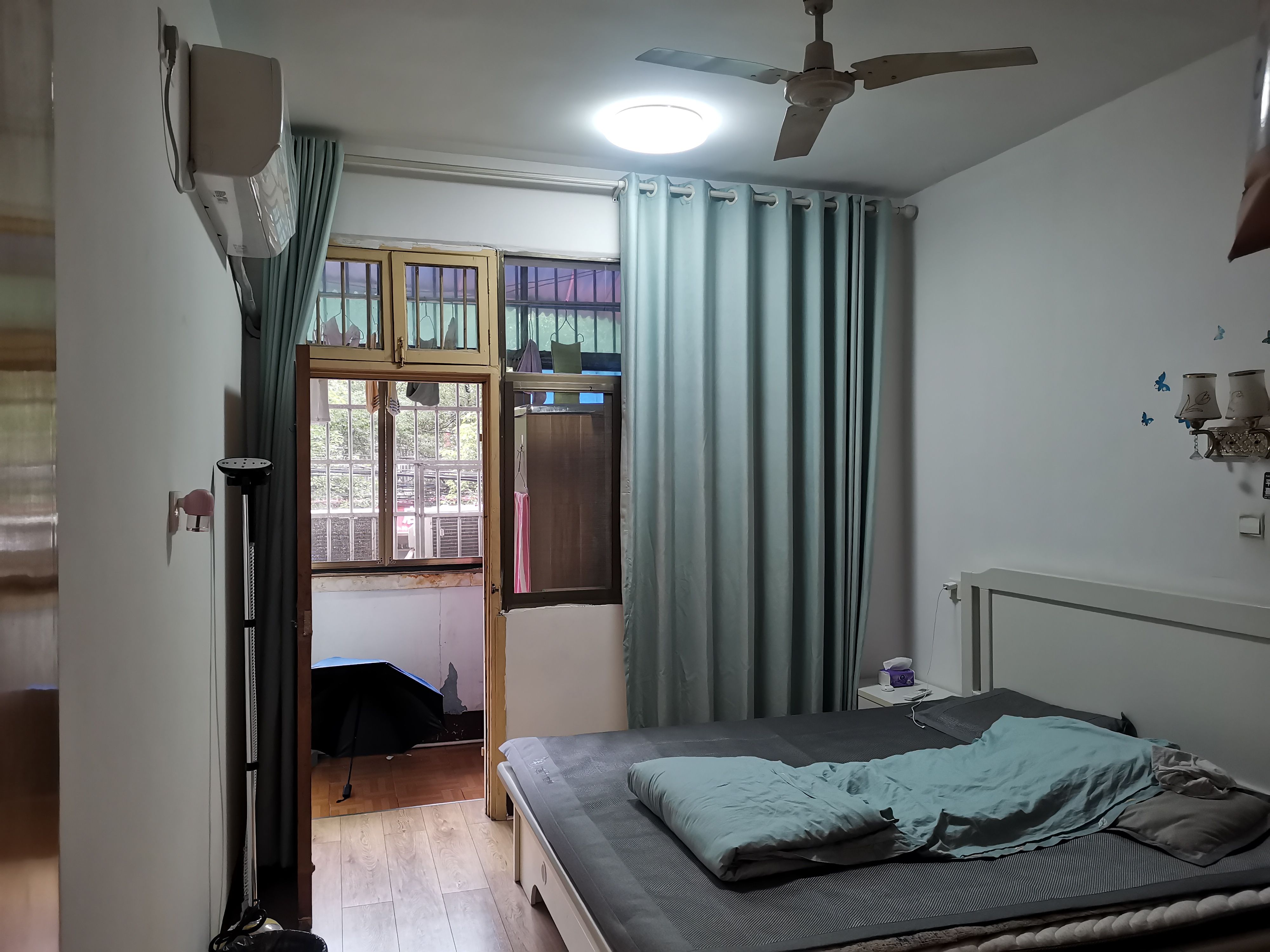 娄底市电子研究所  1室0厅0卫    32.0万客厅