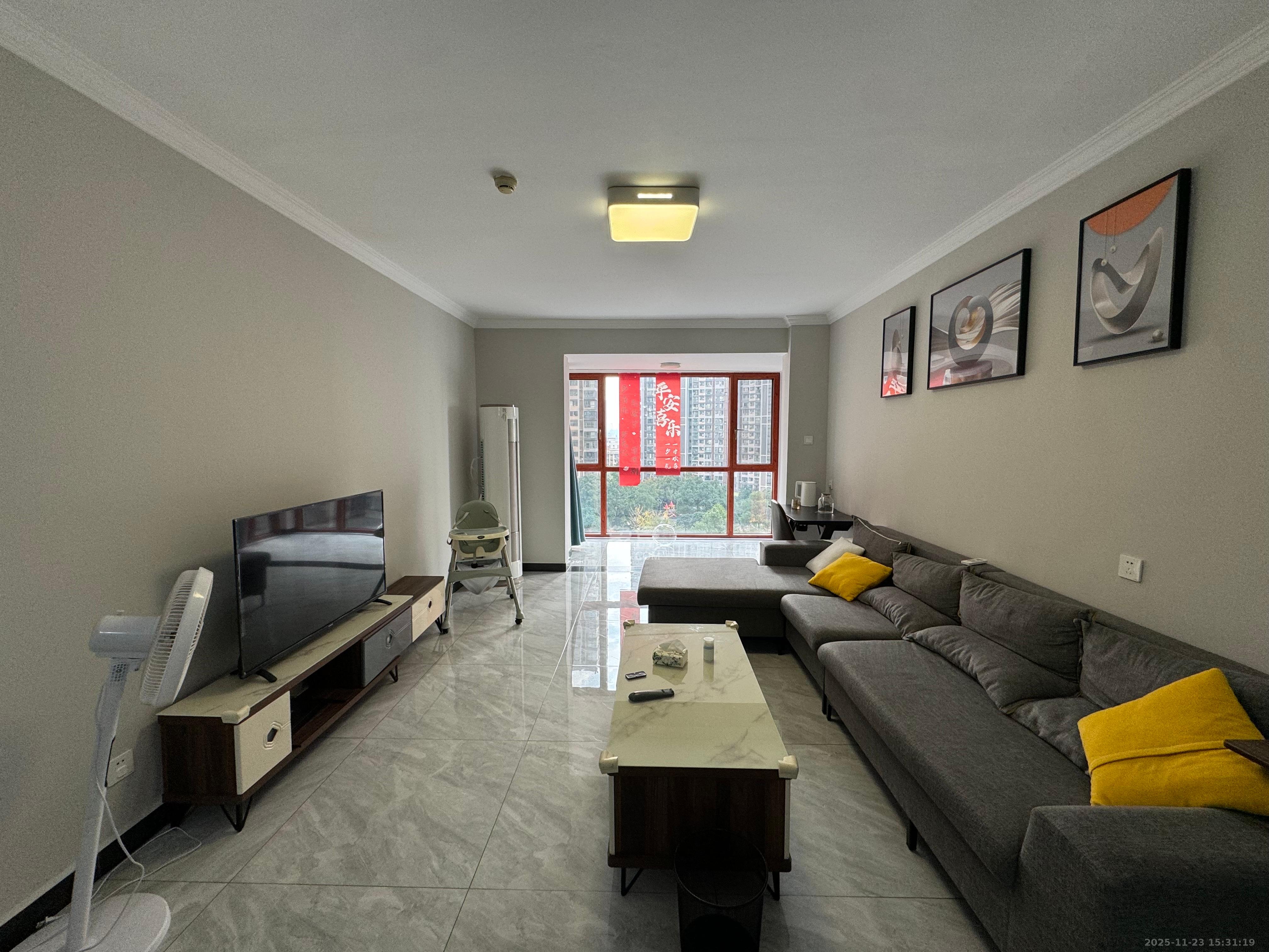 北辰三角洲E5区 1室2厅1卫 3300.0元/月 北辰三角洲E5区 1室2厅1卫 3300.0元/月室内图