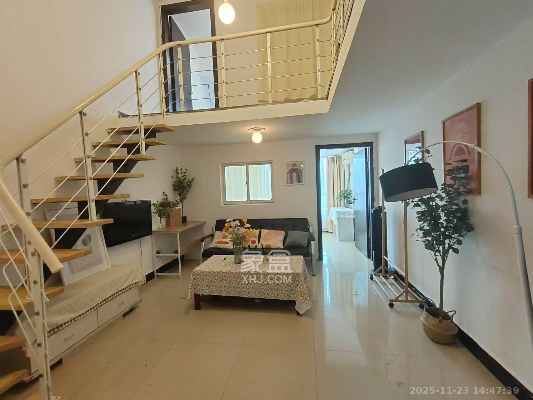 融圣国际  3室1厅1卫    2100.0元/月