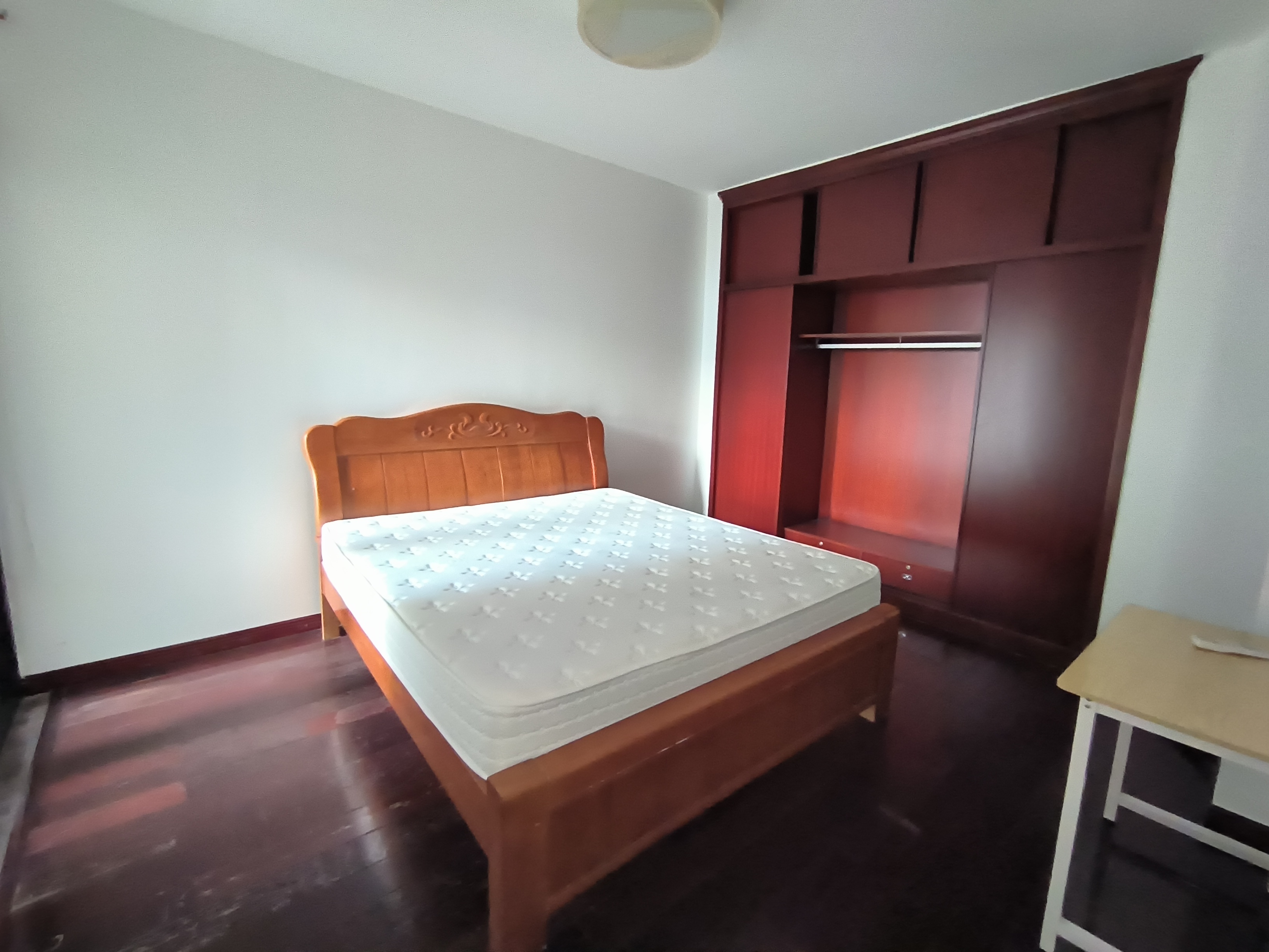 宝华海景 3室2厅2卫 4500.0元/月 宝华海景 3室2厅2卫 4500.0元/月室内图