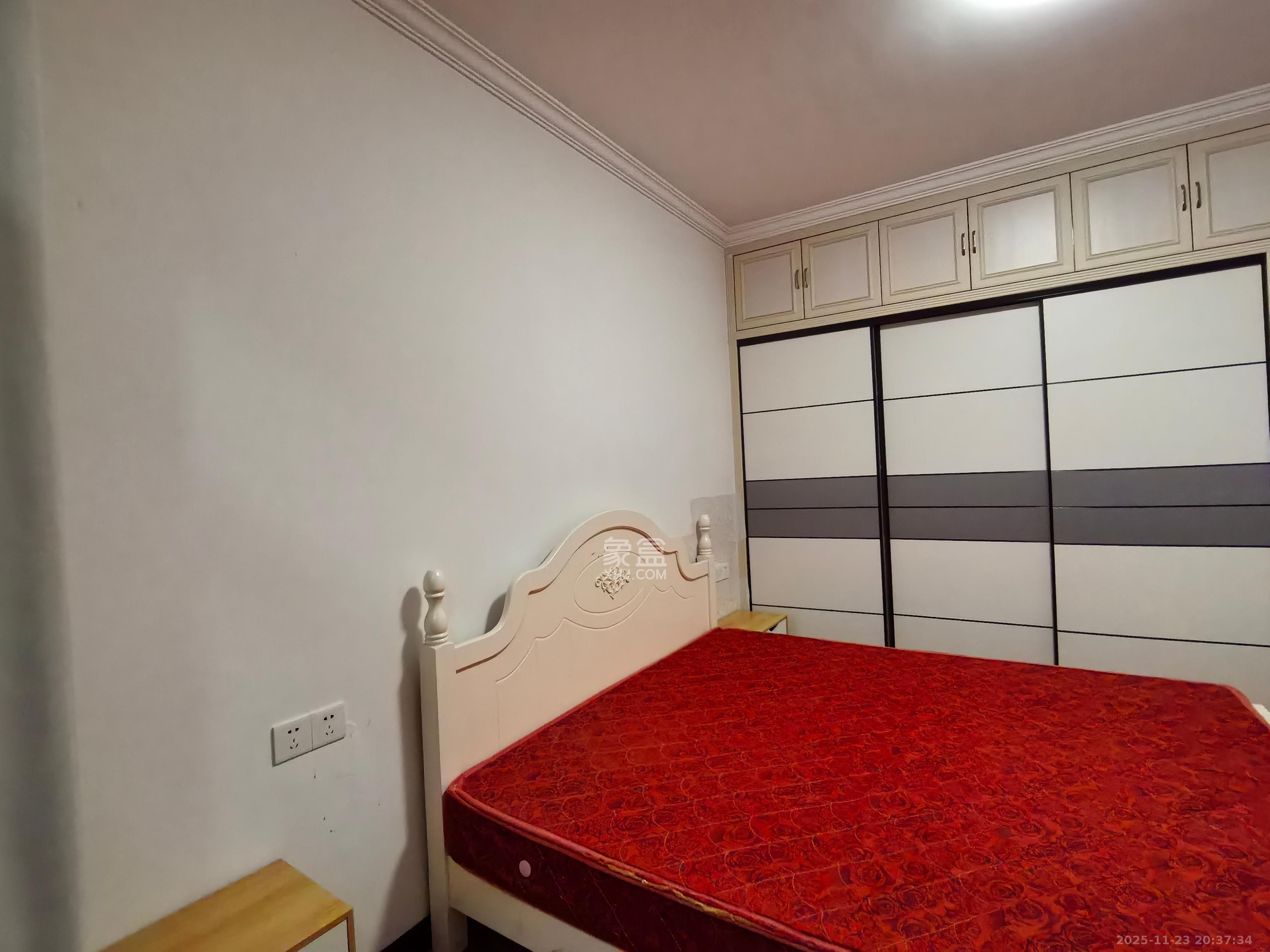 茶山馨苑  2室1厅1卫    2000.0元/月室内图