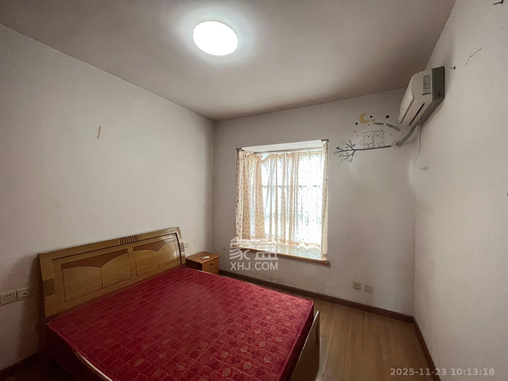 麓山润城  3室2厅2卫    2200.0元/月室内图