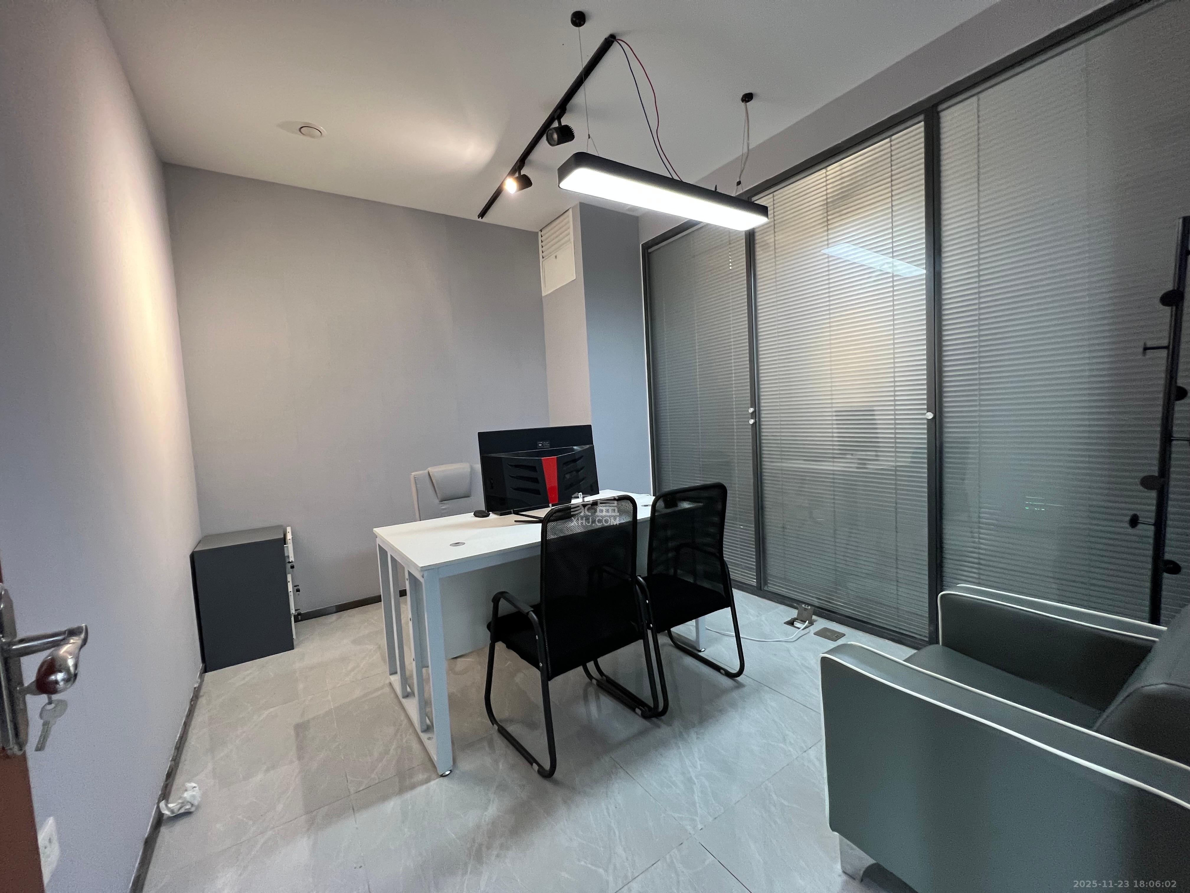 东盈商业广场（华泉城市广场）   120.0㎡      6000.0元/月室内图