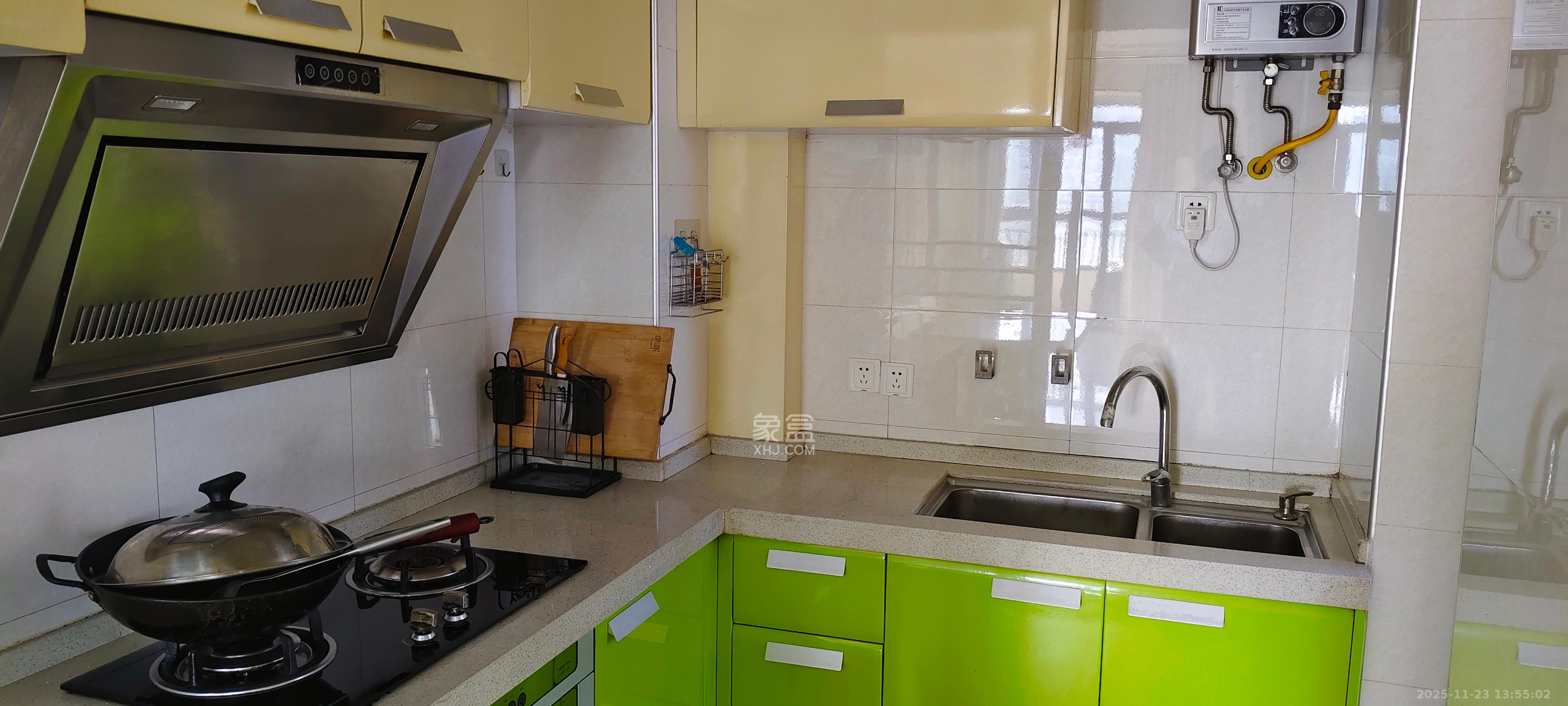 融科檀香山（融科紫檀、香山国际）  2室2厅1卫    3000.0元/月室内图