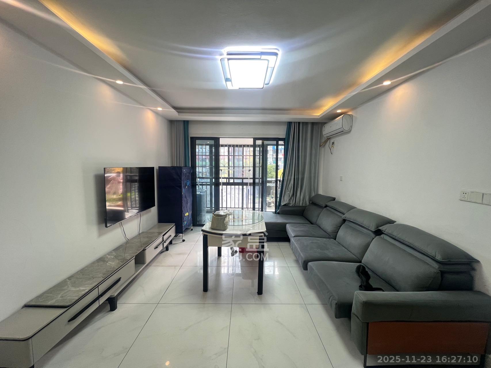 保利麓谷林语B区  1室2厅1卫    2500.0元/月