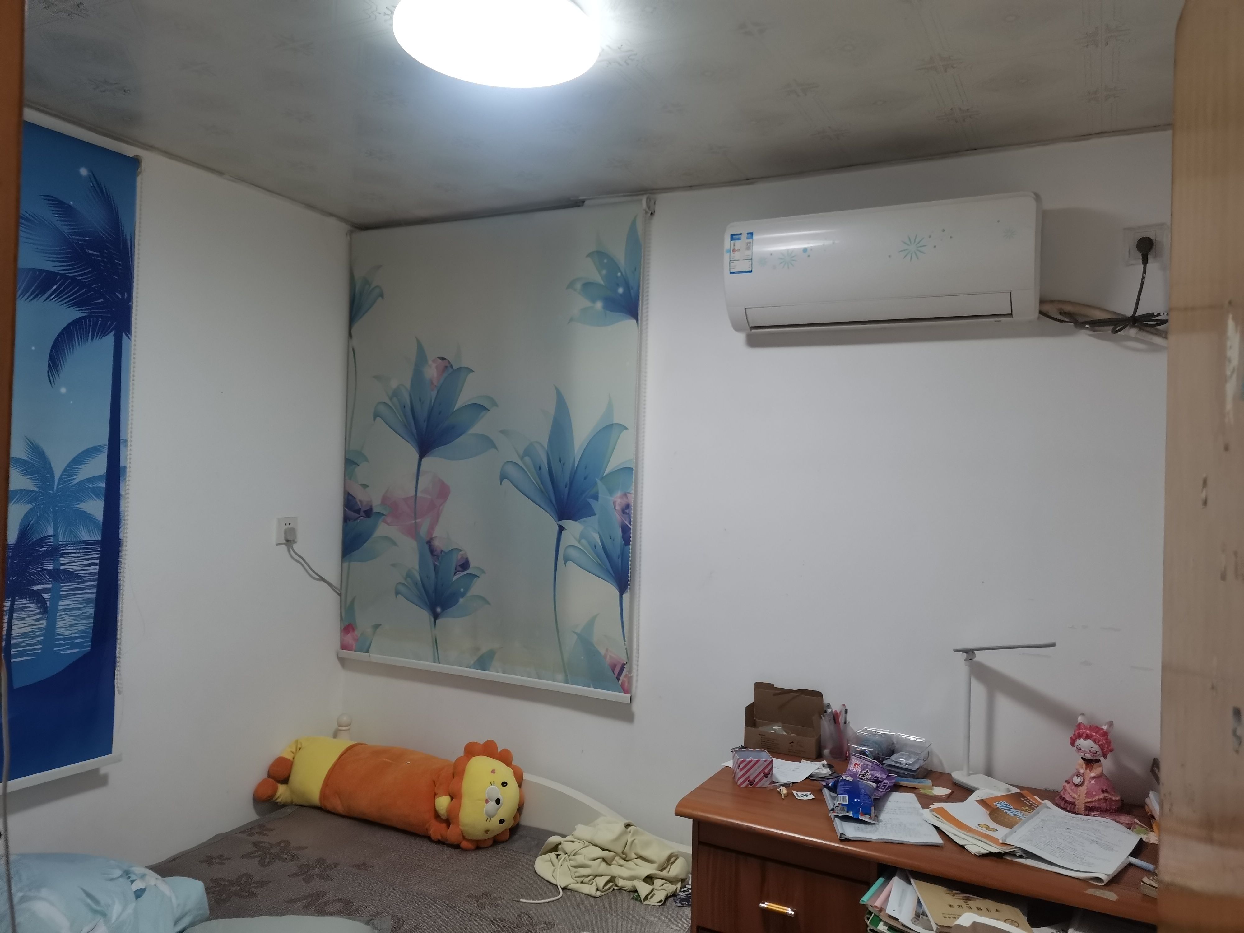 娄底市电子研究所  1室0厅0卫    32.0万客厅