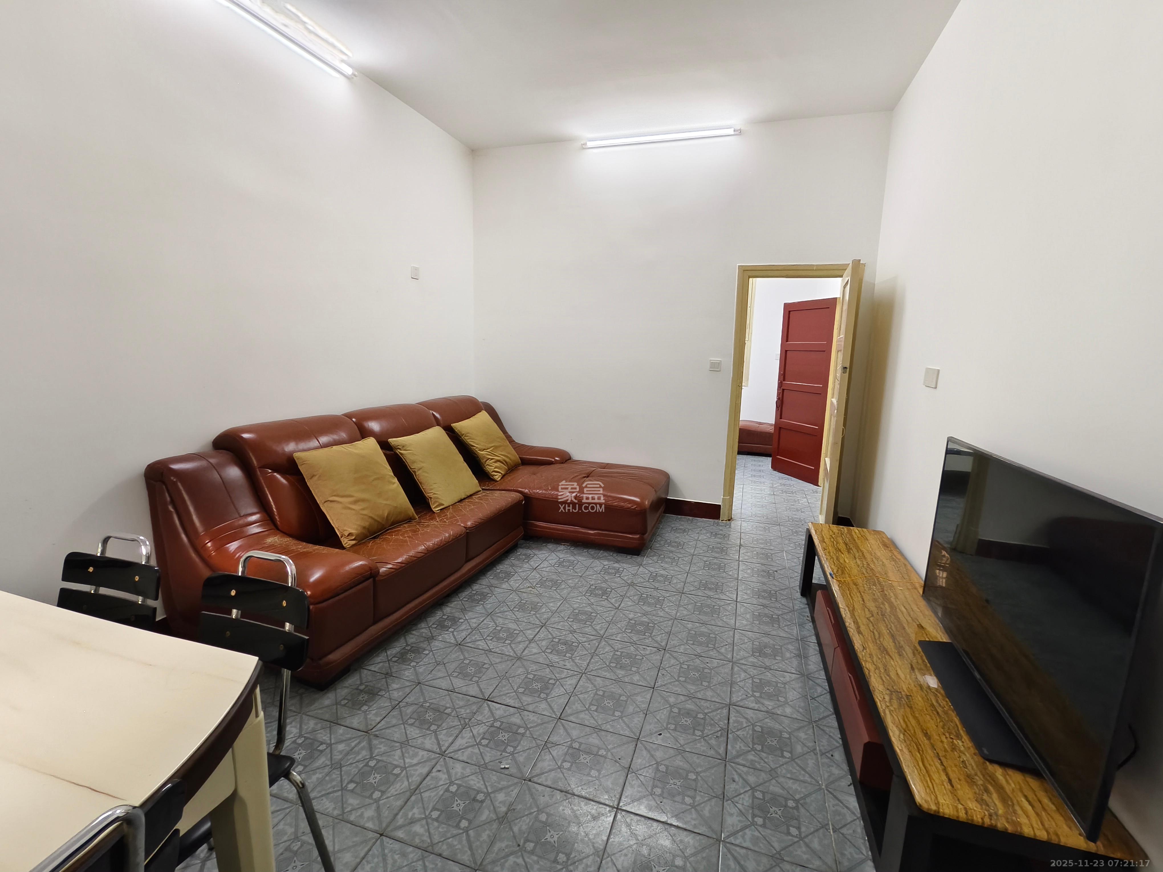 湘农桥社区 2室1厅1卫 1800.0元/月 湘农桥社区 2室1厅1卫 1800.0元/月室内图