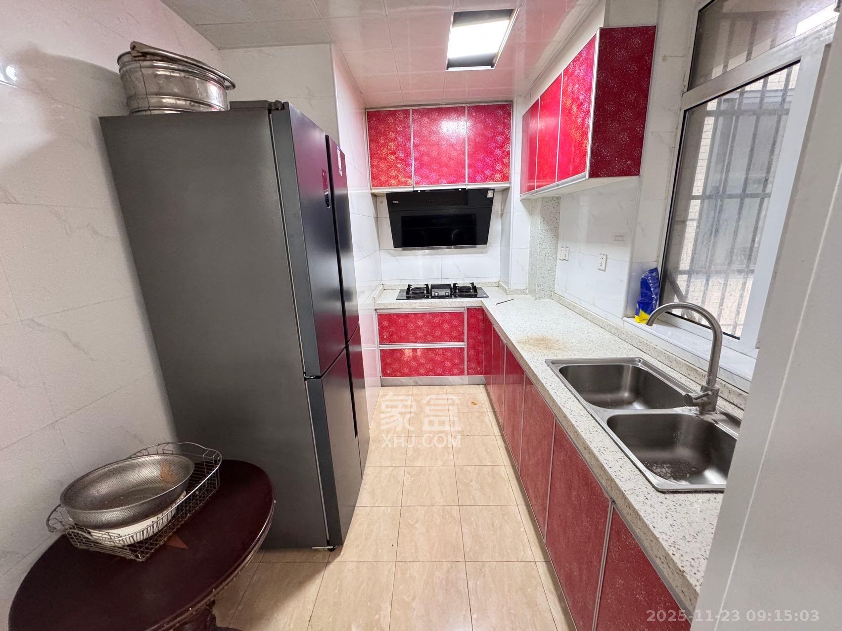 和悦城(蟠龙景苑) 3室2厅1卫 2000.0元/月 和悦城(蟠龙景苑) 3室2厅1卫 2000.0元/月室内图