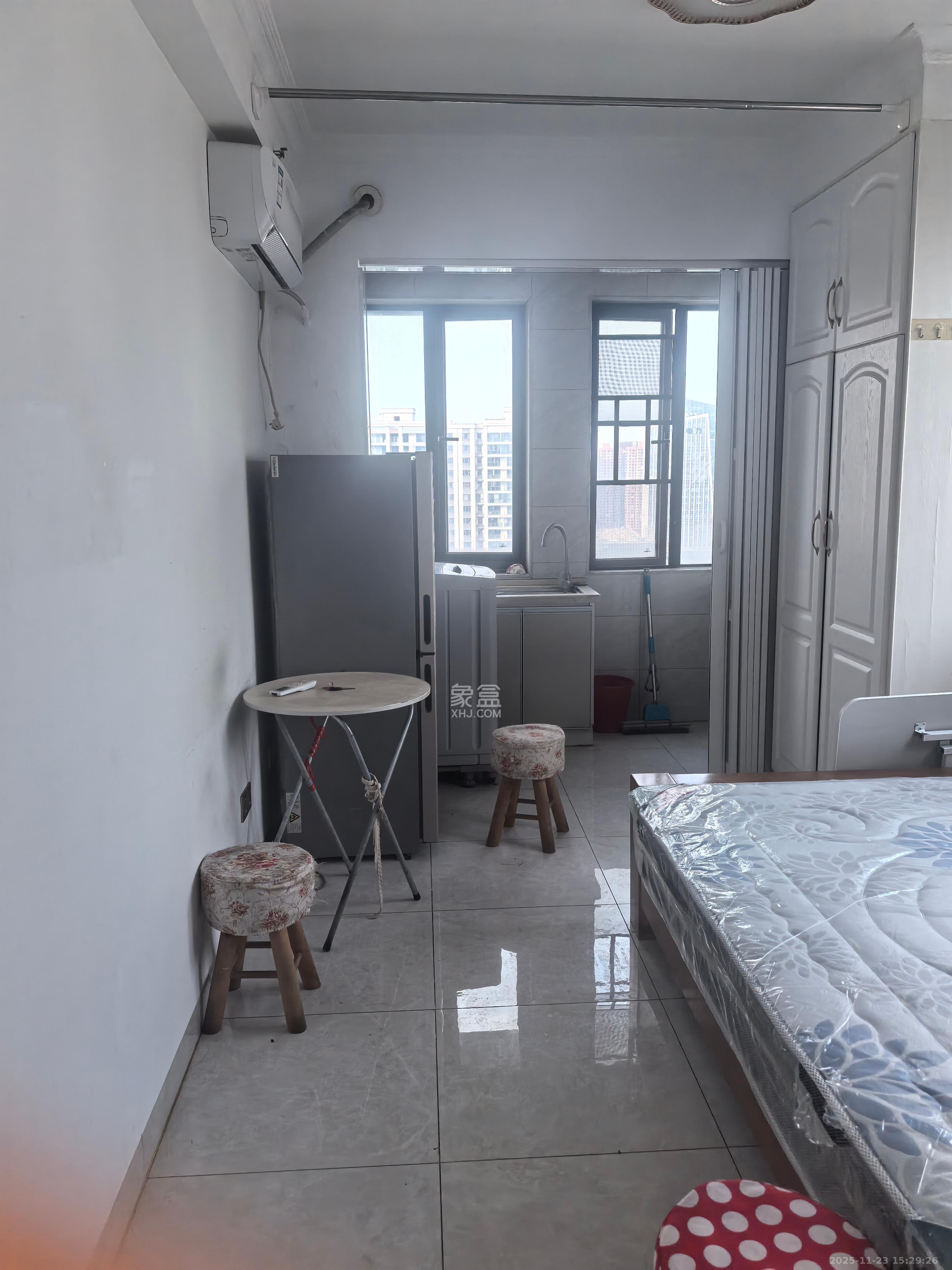 欧亚达国际广场 1室0厅0卫 1300.0元/月 欧亚达国际广场 1室0厅0卫 1300.0元/月室内图