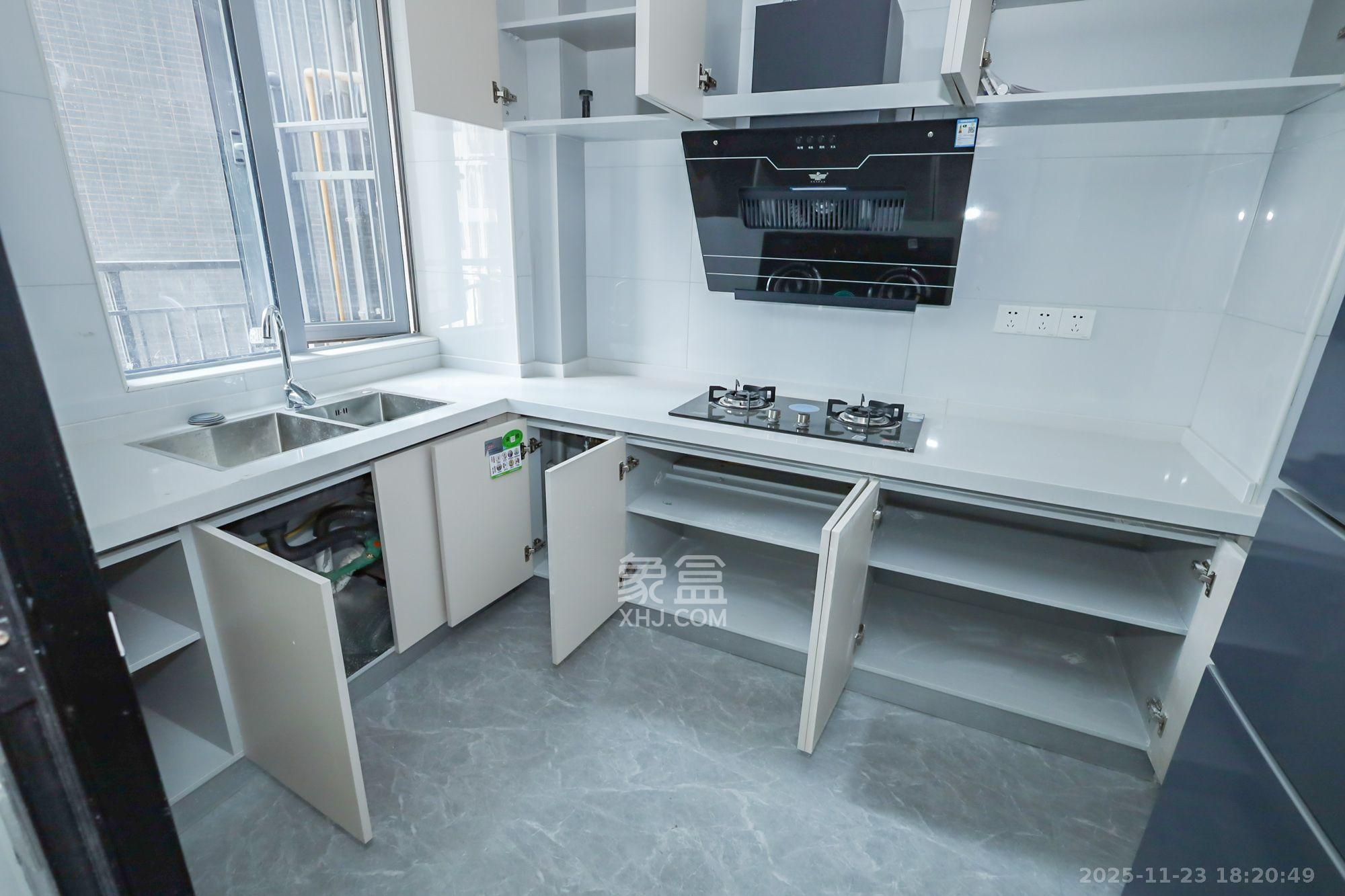 保利天禧D区  4室2厅2卫    4800.0元/月室内图