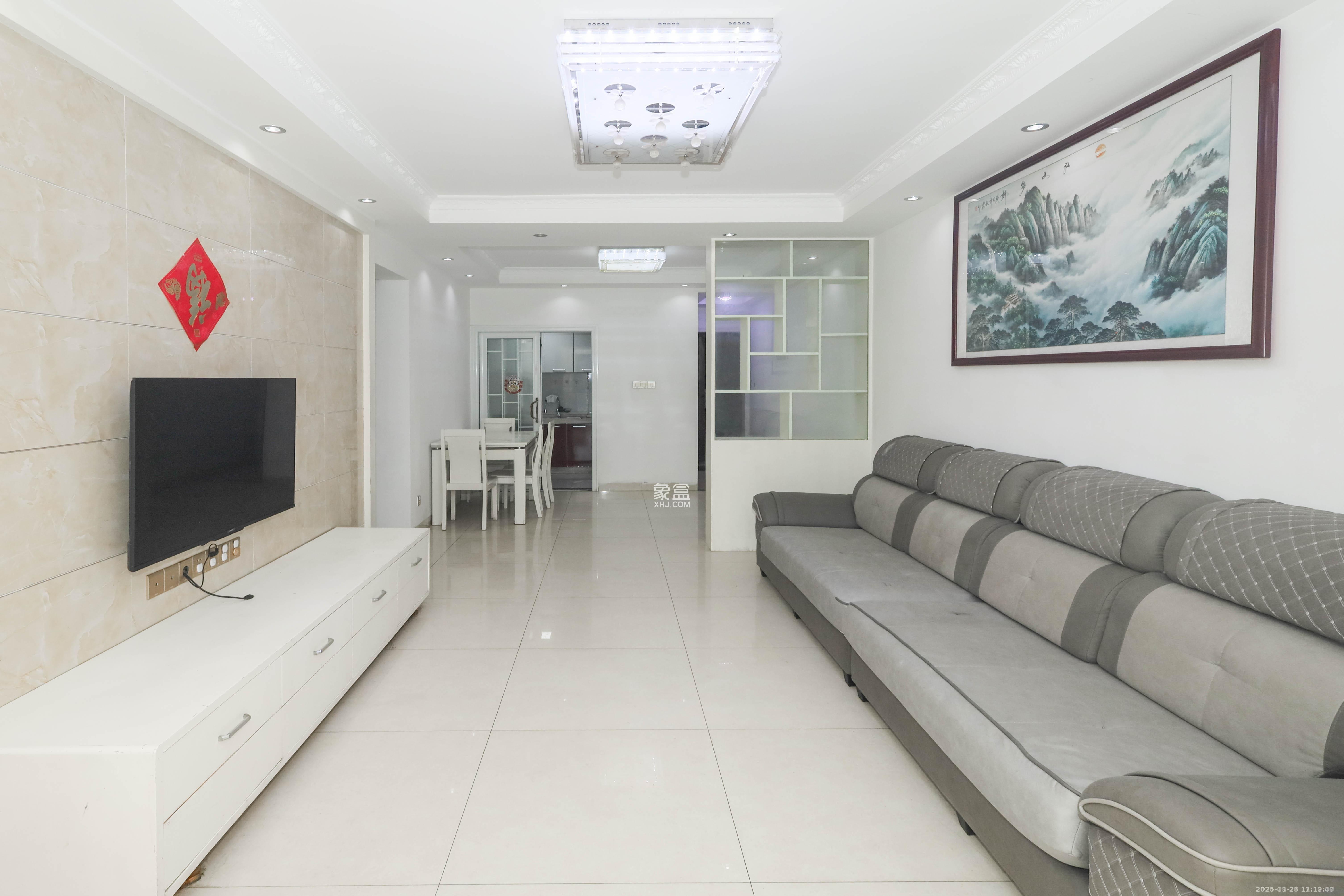 保利麓谷林语C区 3室2厅2卫 2500.0元/月 保利麓谷林语C区 3室2厅2卫 2500.0元/月室内图