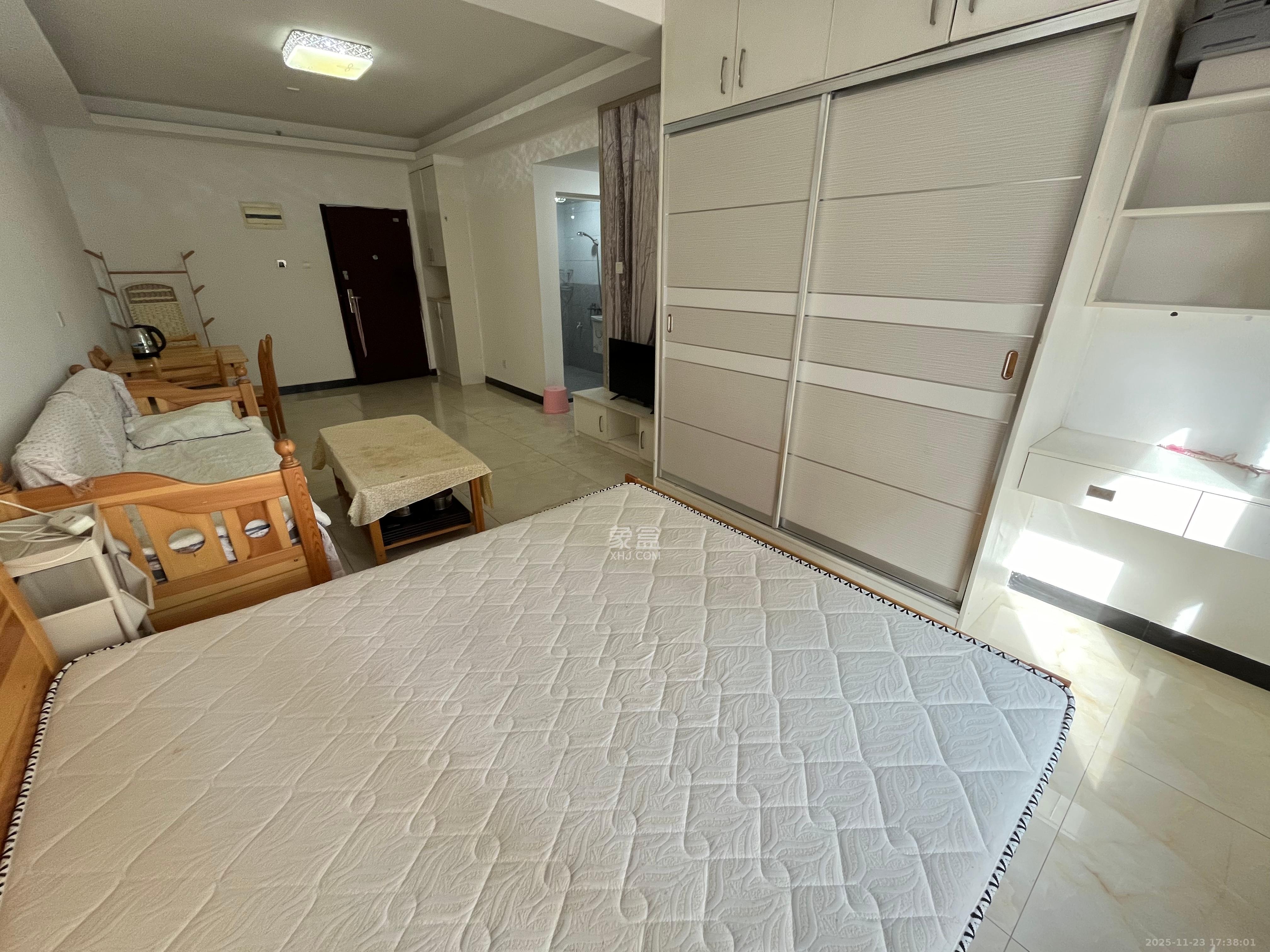 地质家园一、二期(地泰人民公馆) 1室1厅1卫 2200.0元/月 地质家园一、二期(地泰人民公馆) 1室1厅1卫 2200.0元/月室内图