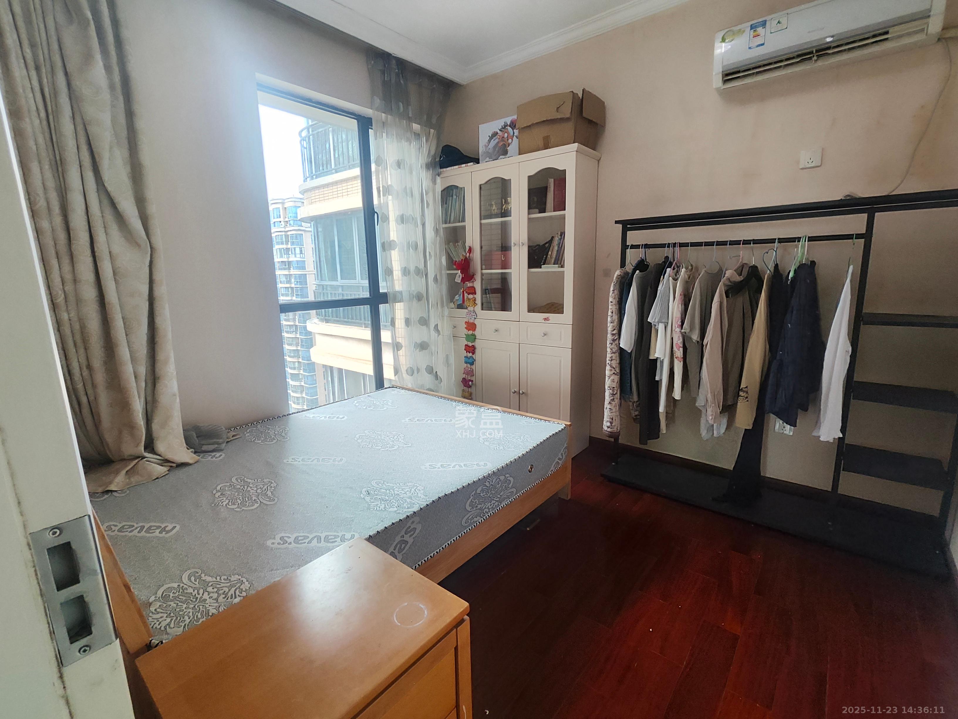 融圣国际  3室1厅2卫    3600.0元/月室内图