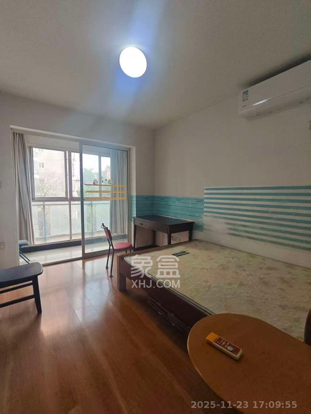 中建桂苑  2室1厅1卫    1600.0元/月室内图