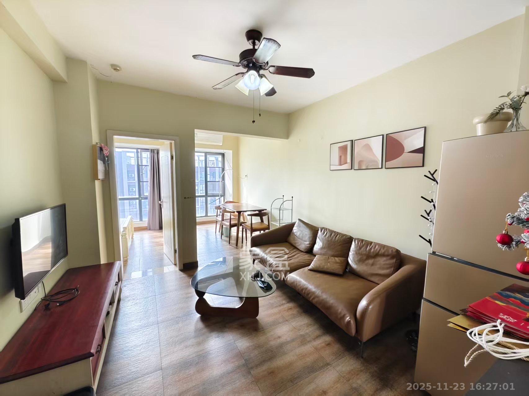 中建芙蓉工社  1室1厅1卫    1400.0元/月