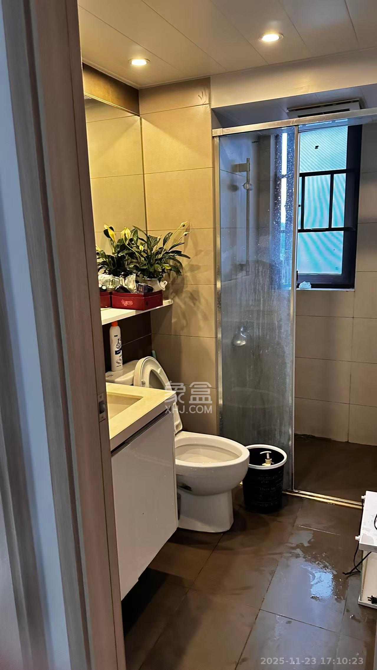 时代倾城五期  2室2厅1卫    1750.0元/月室内图