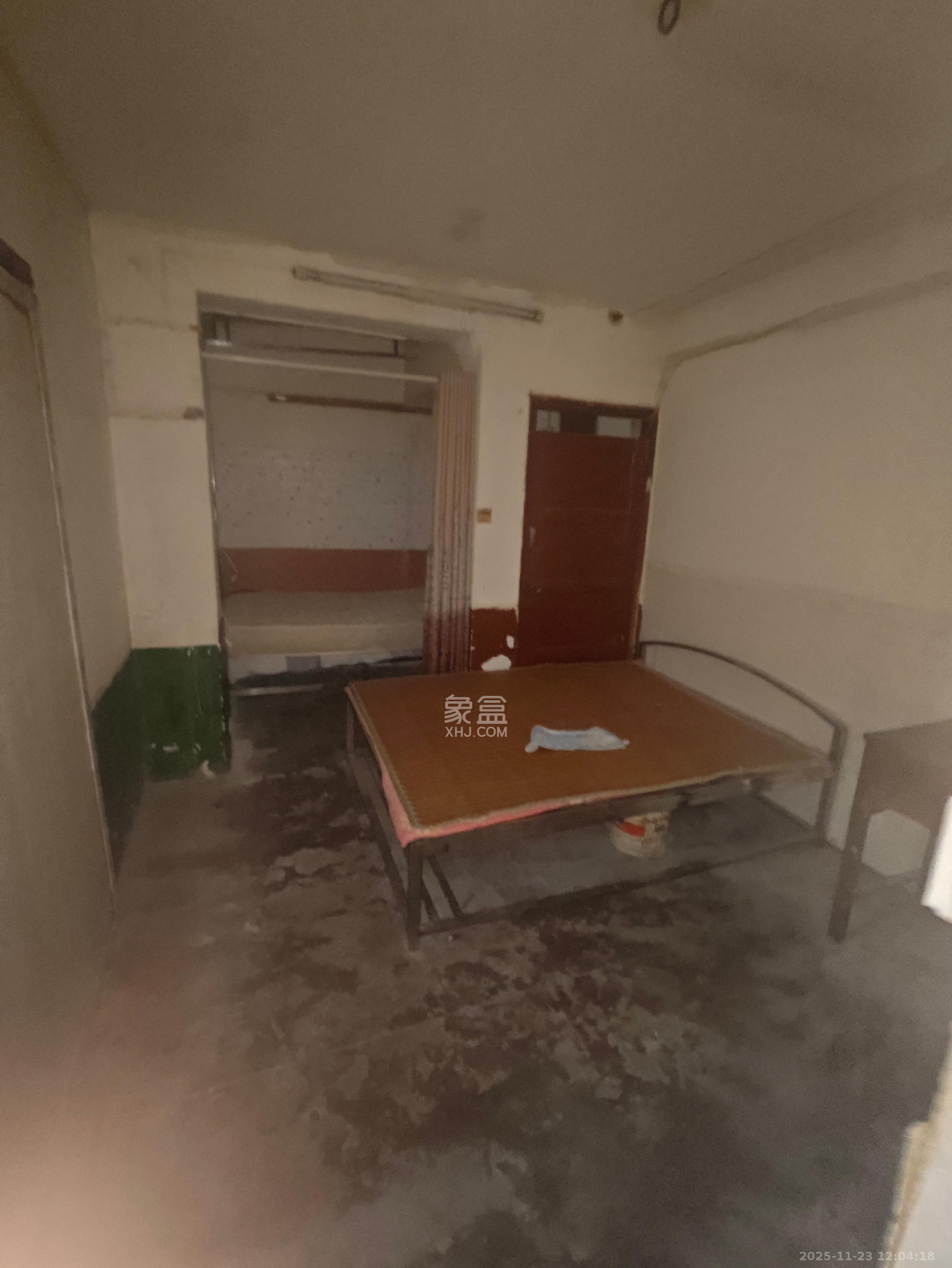 涂家冲社区（涂新小区、农商银行宿舍）  1室0厅0卫    2000.0元/月室内图